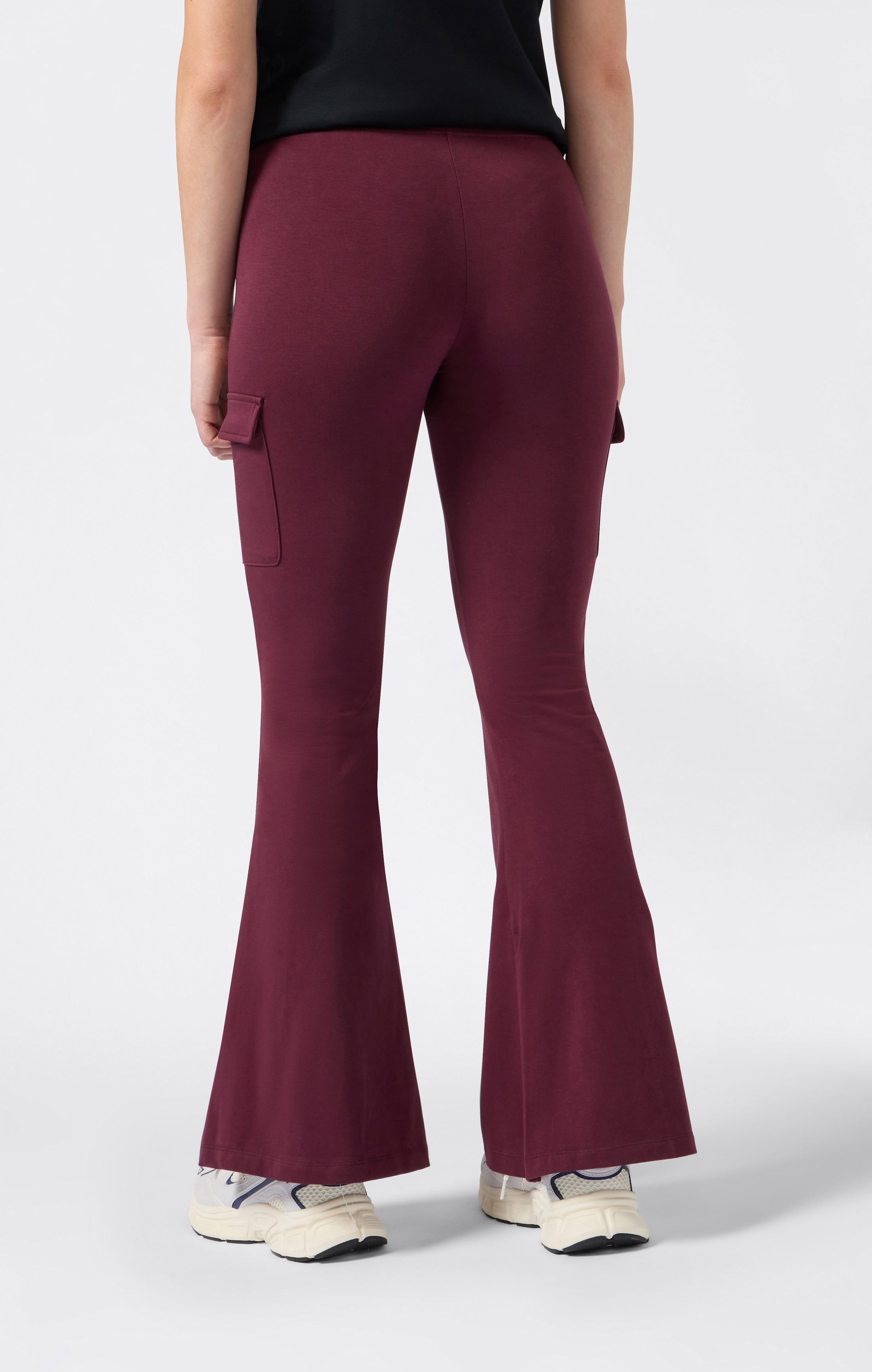 Women’s Flare Cargo Leggings Icons