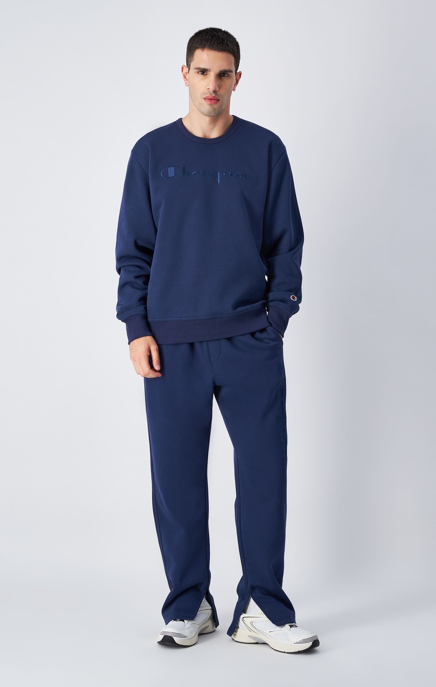 Sweatshirt aus Fleece-Stoff mit Ton-in-Ton Logo