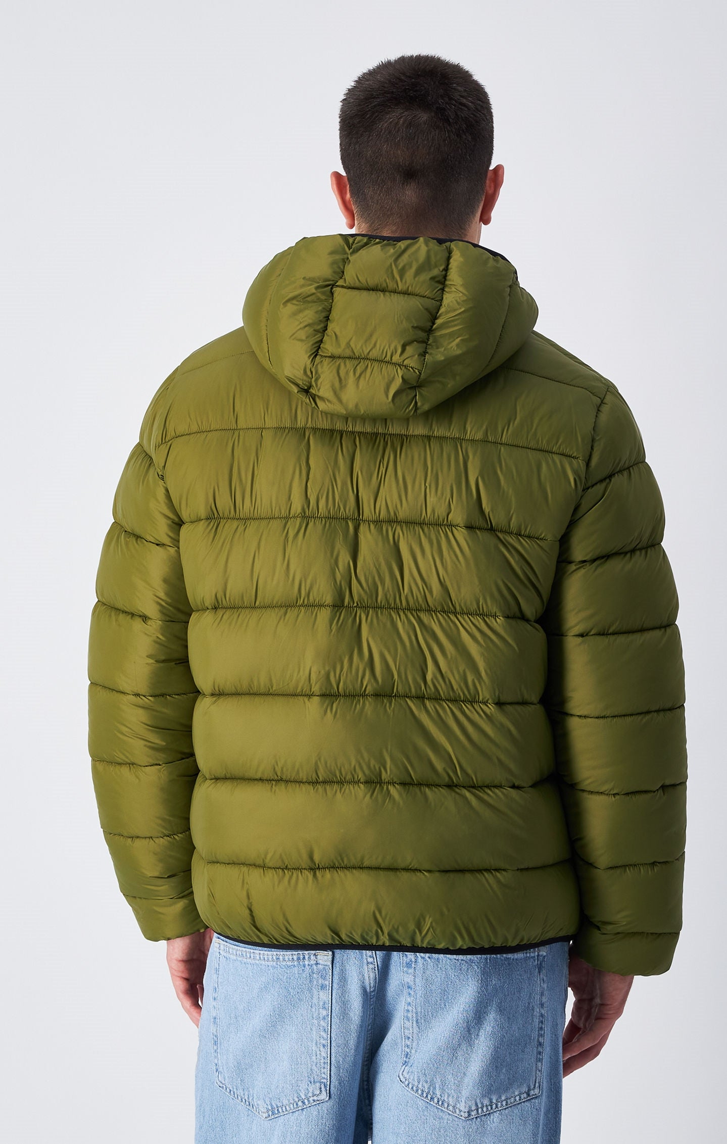 Piumino leggero con cappuccio