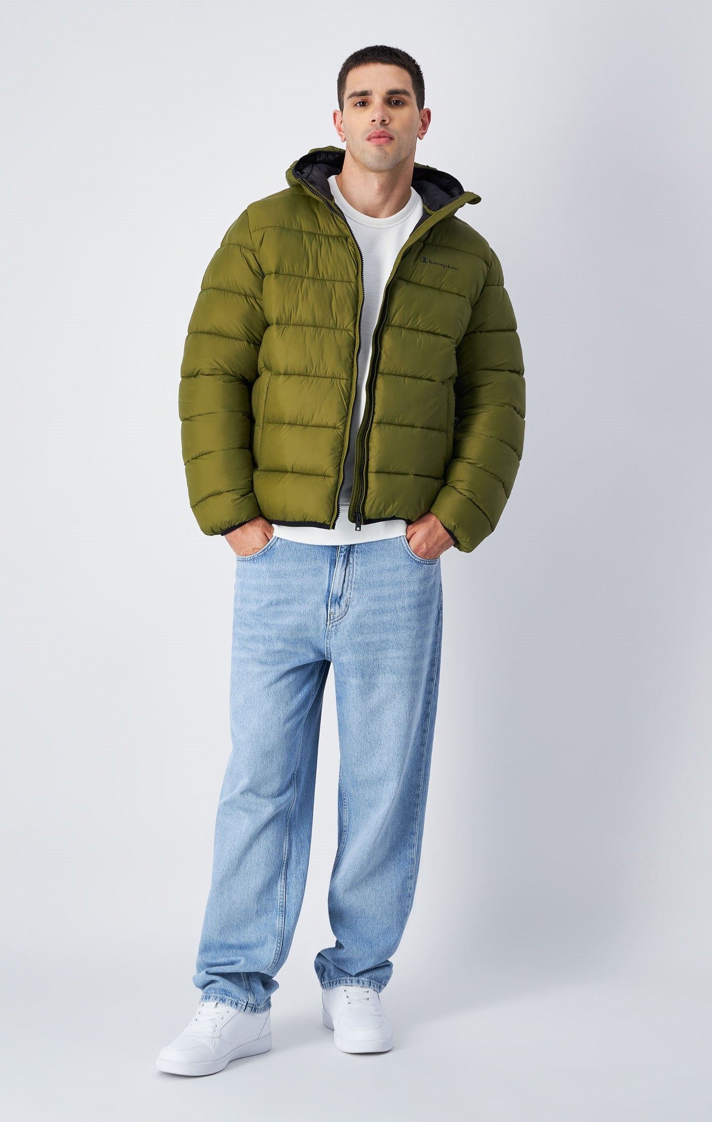 Piumino leggero con cappuccio