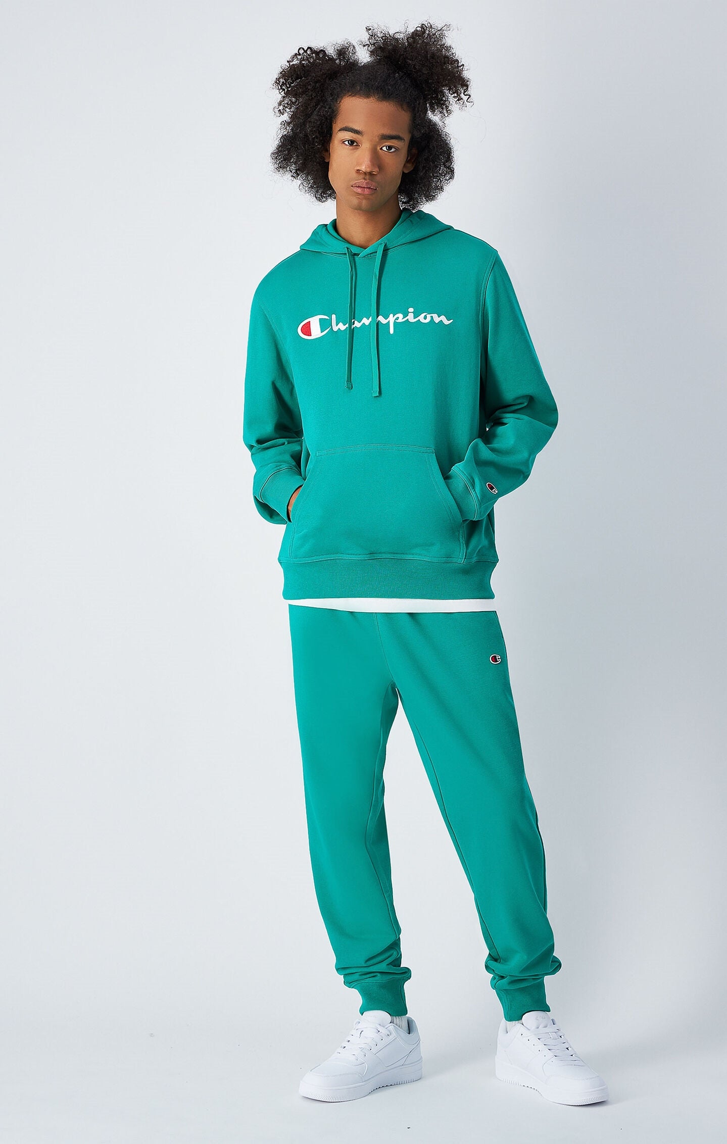 Herren Leichter Slim Fit Hoodie mit Großem Gesticktem Logo