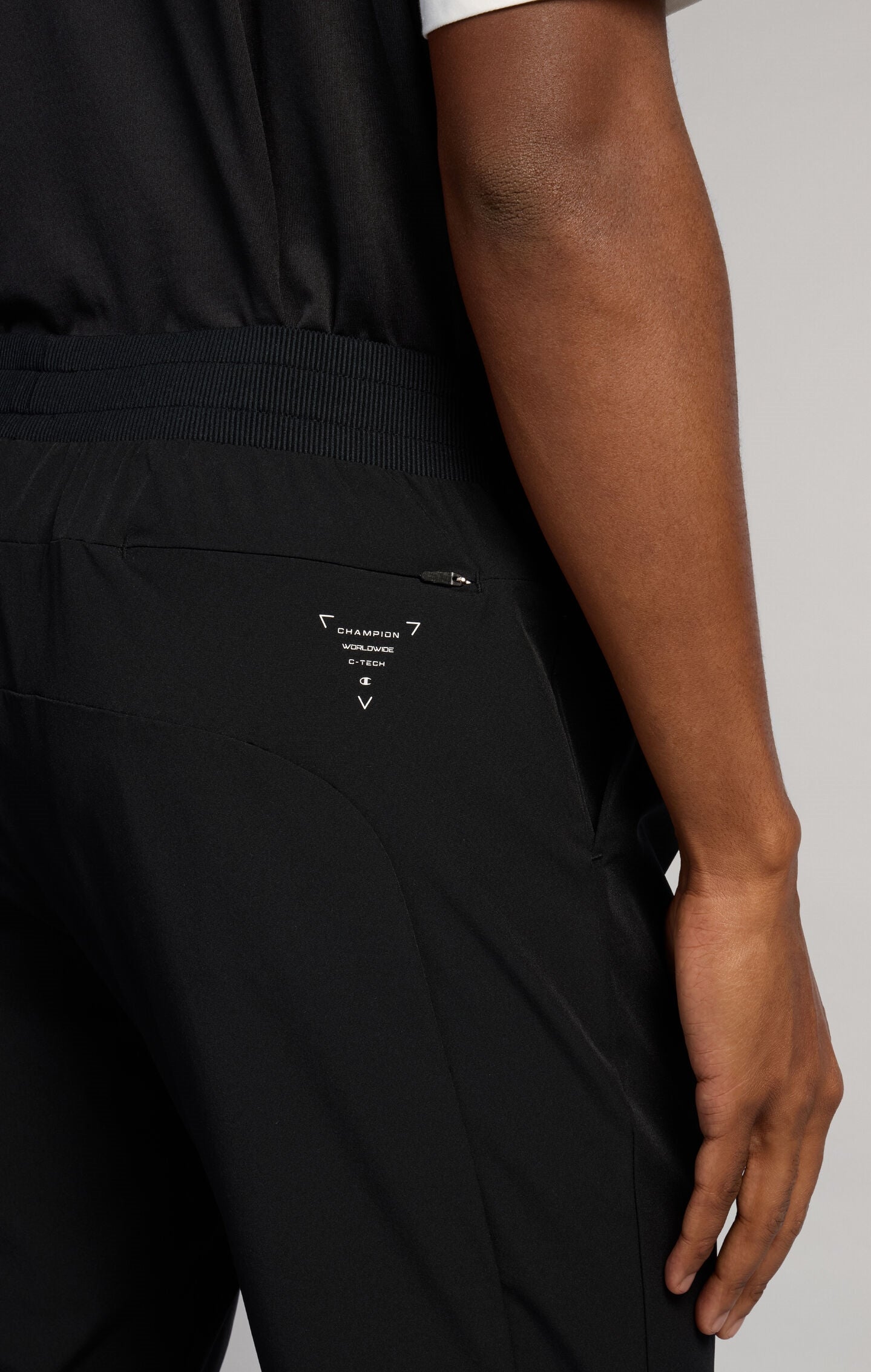 Pantalon Homme Coupe Slim en Nylon Léger C-Tech