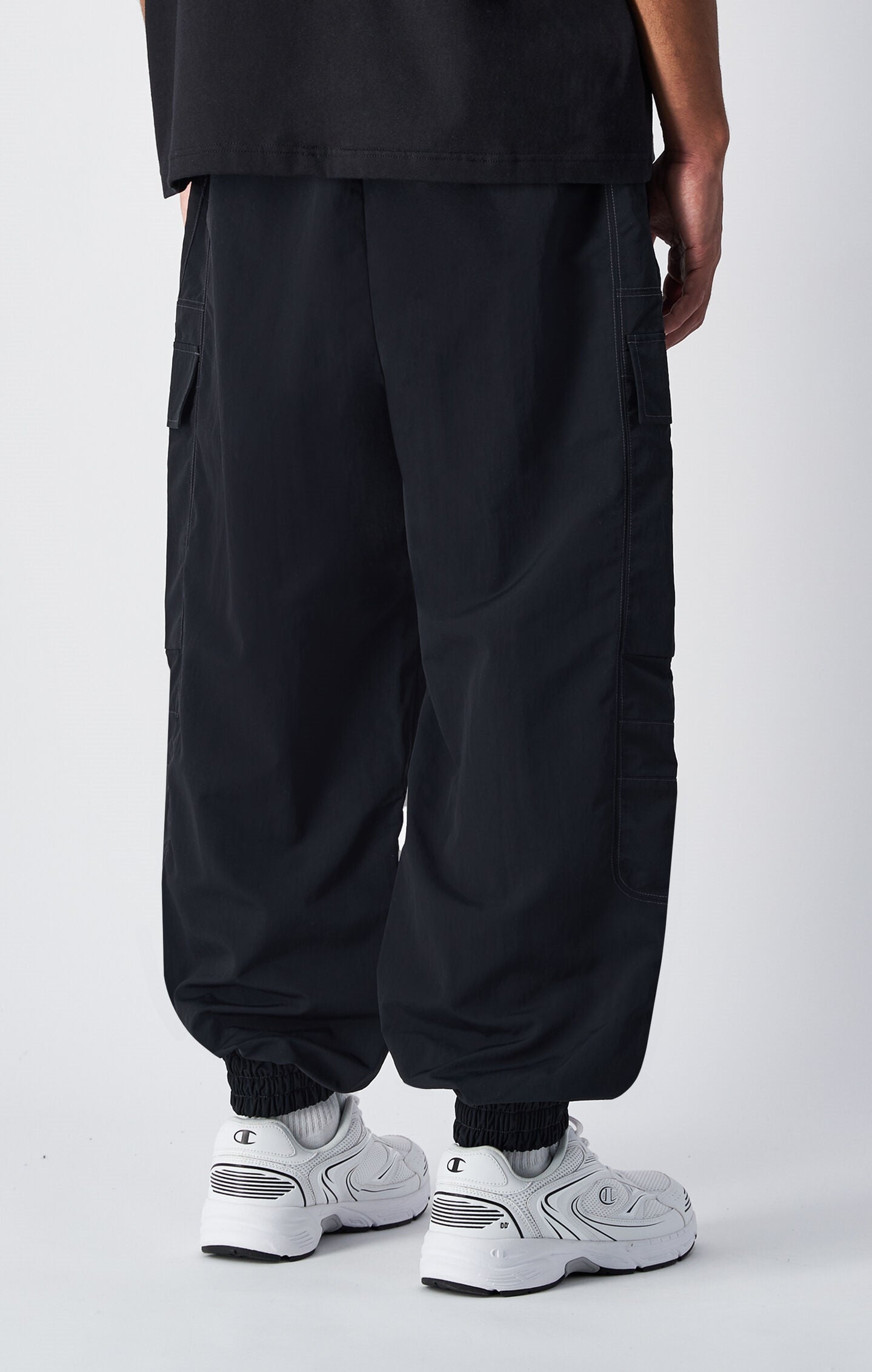 Pantalon cargo ample en nylon - Hommes