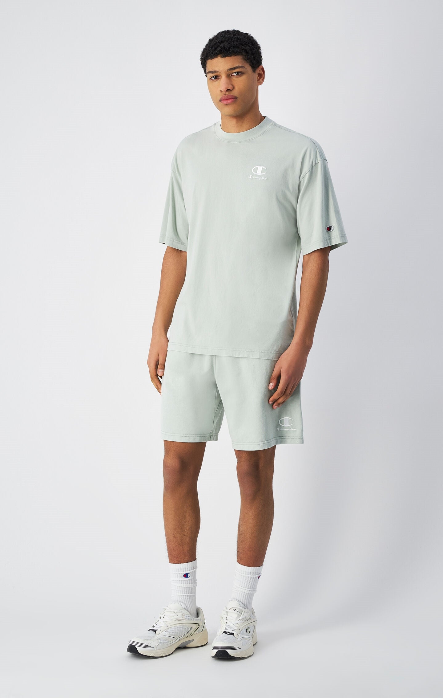 T-Shirt Icons für Herren mit kurzen Ärmeln und Washed-Optik