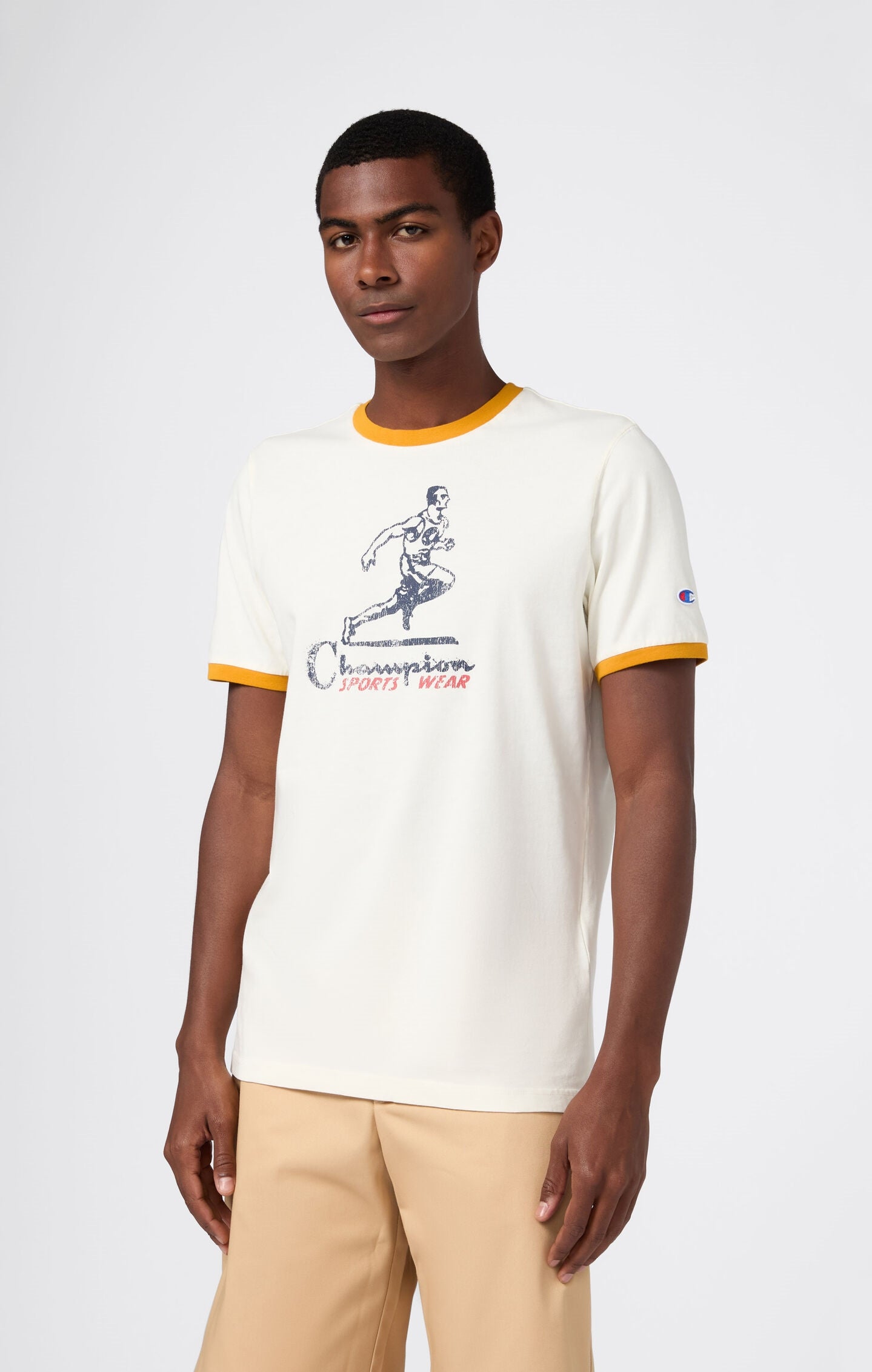 Camiseta de hombre con cuello redondo, estampado y ribetes en contraste