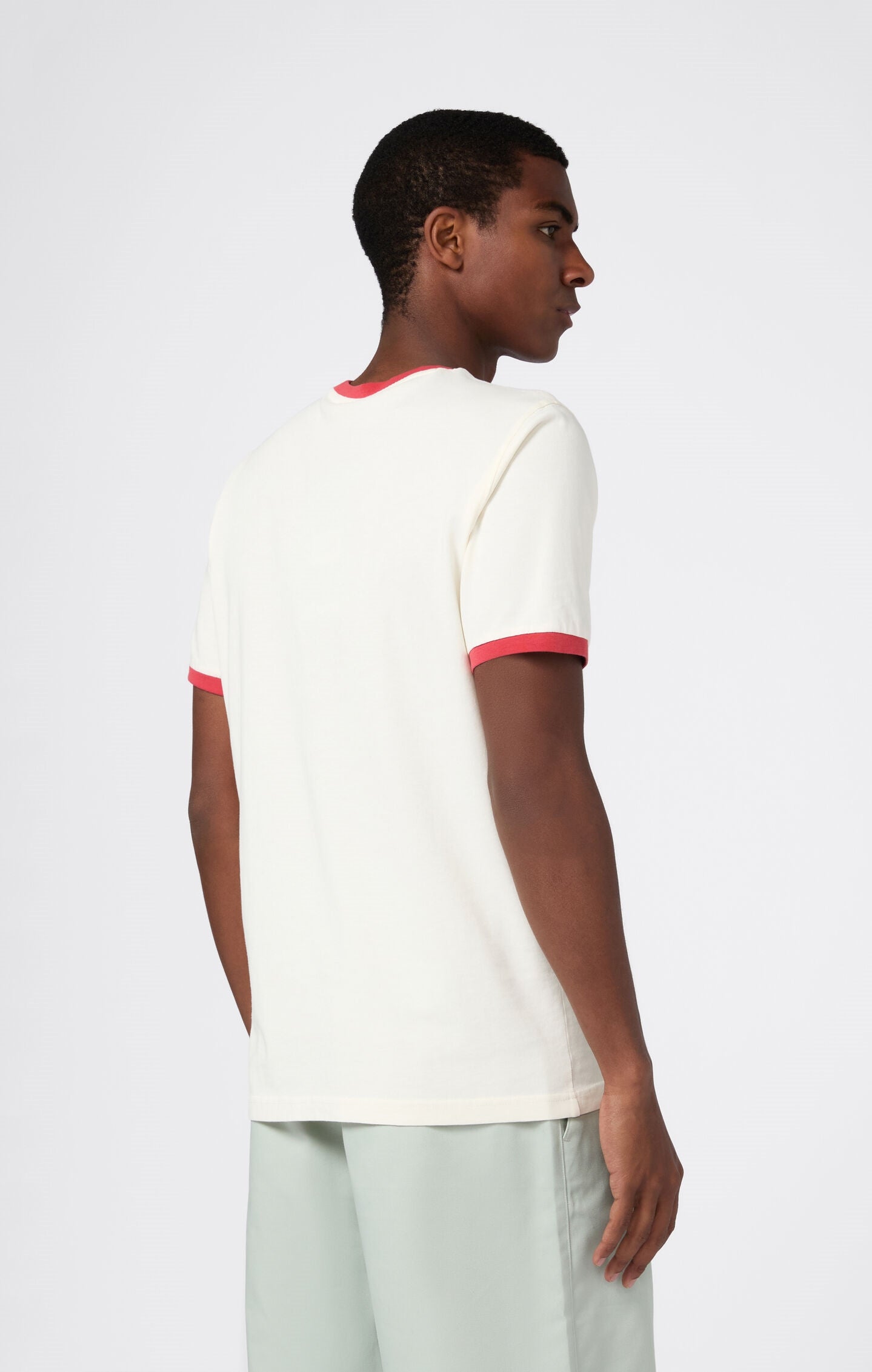 Men's crewneck T-shirt with graphic and contrast trims