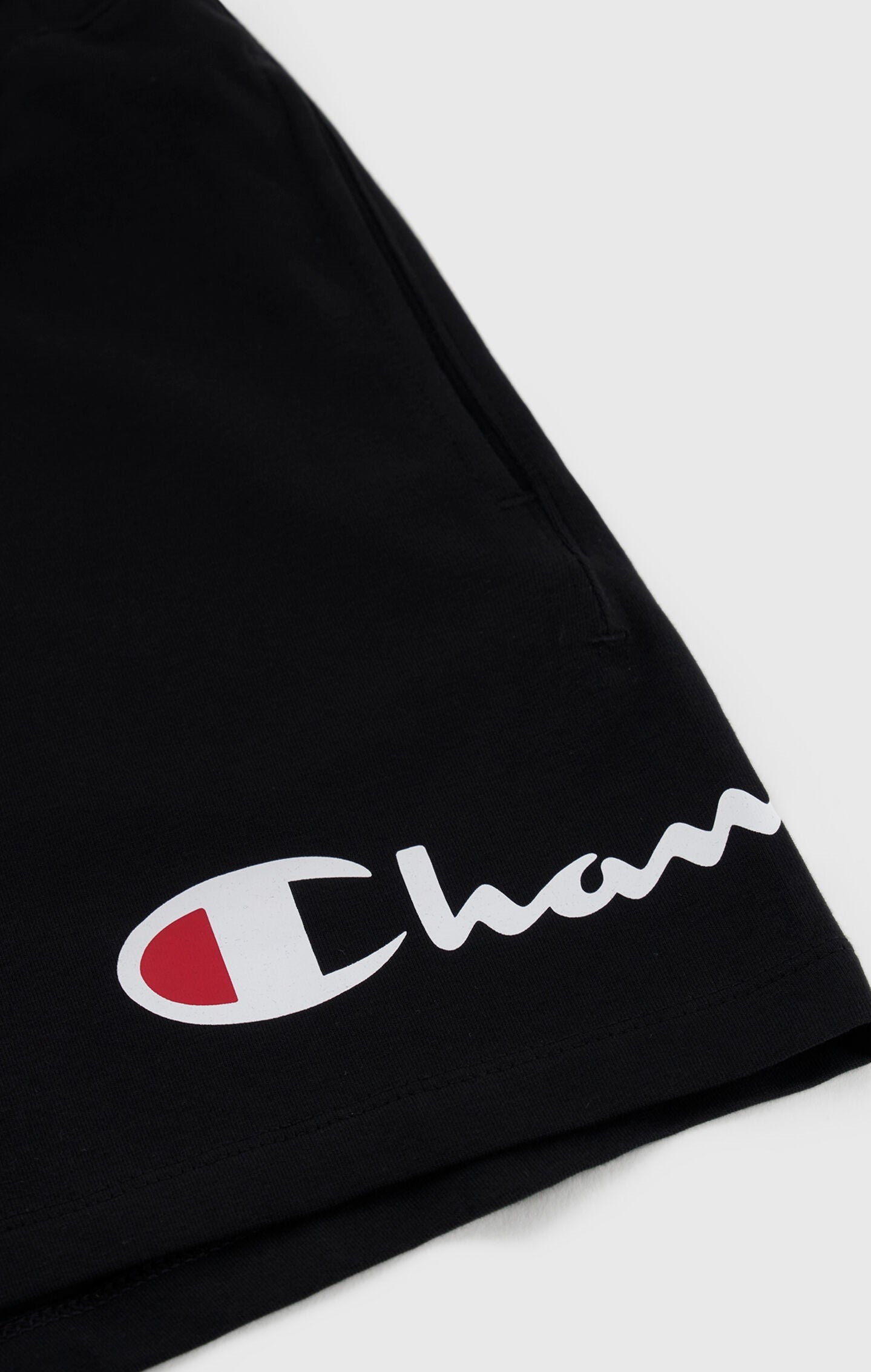 Shorts für Damen mit großem Logo