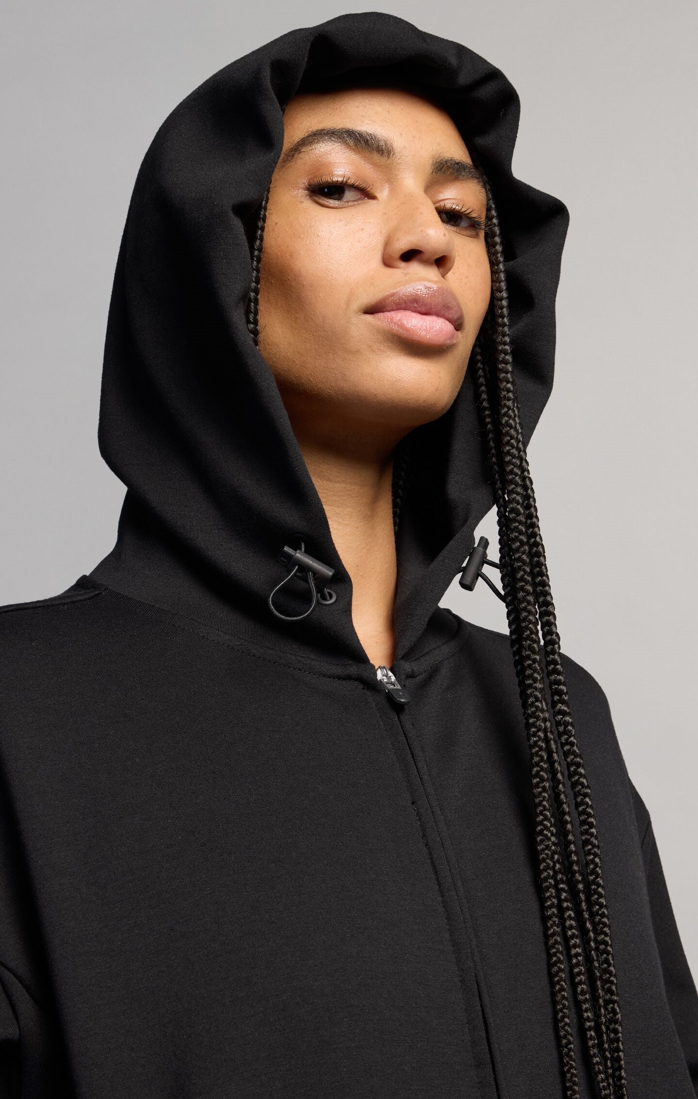 Women's Hooded Zip Sweatshirt in Stretch Nylon C-Tech