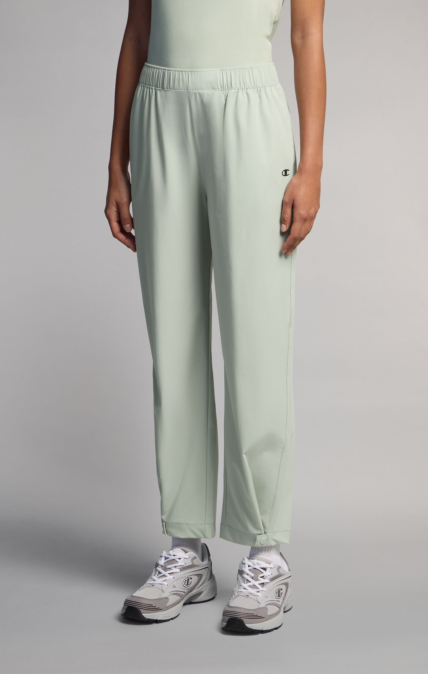 Women's Trousers in Lightweight Stretch Nylon C-Tech