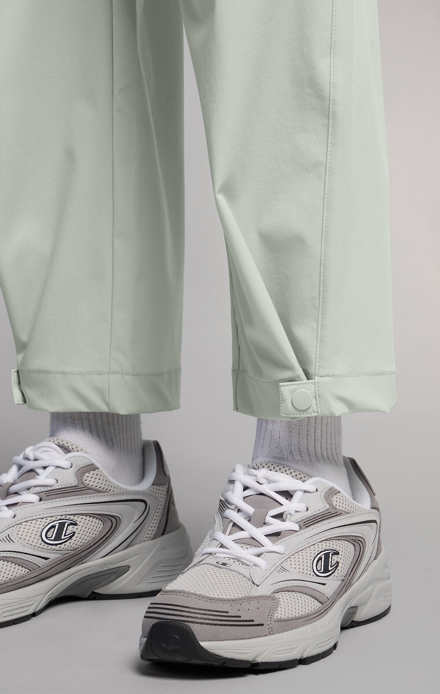 Women's Trousers in Lightweight Stretch Nylon C-Tech