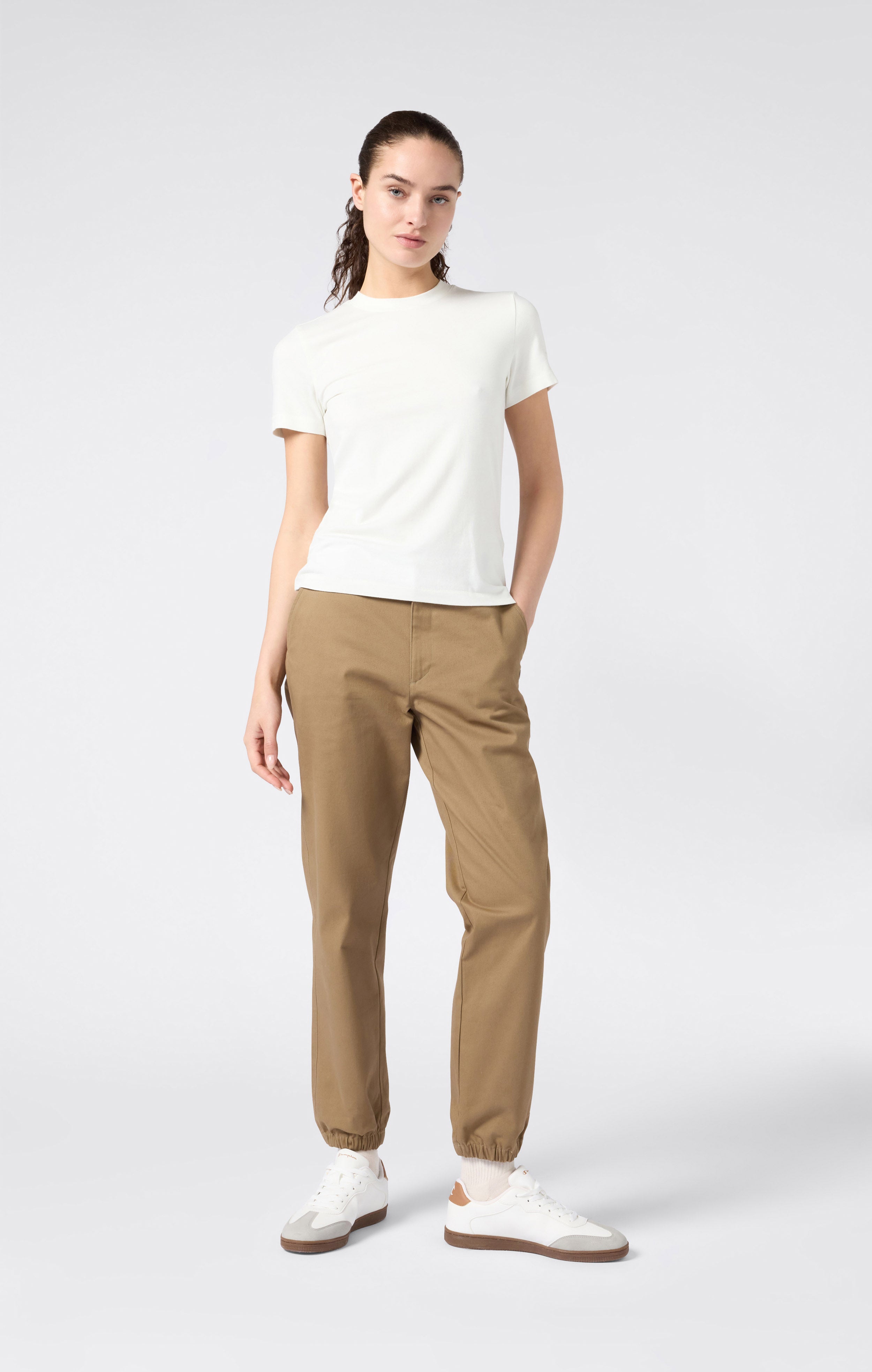 Camiseta Slim Fit de Mujer en Jersey Elástico