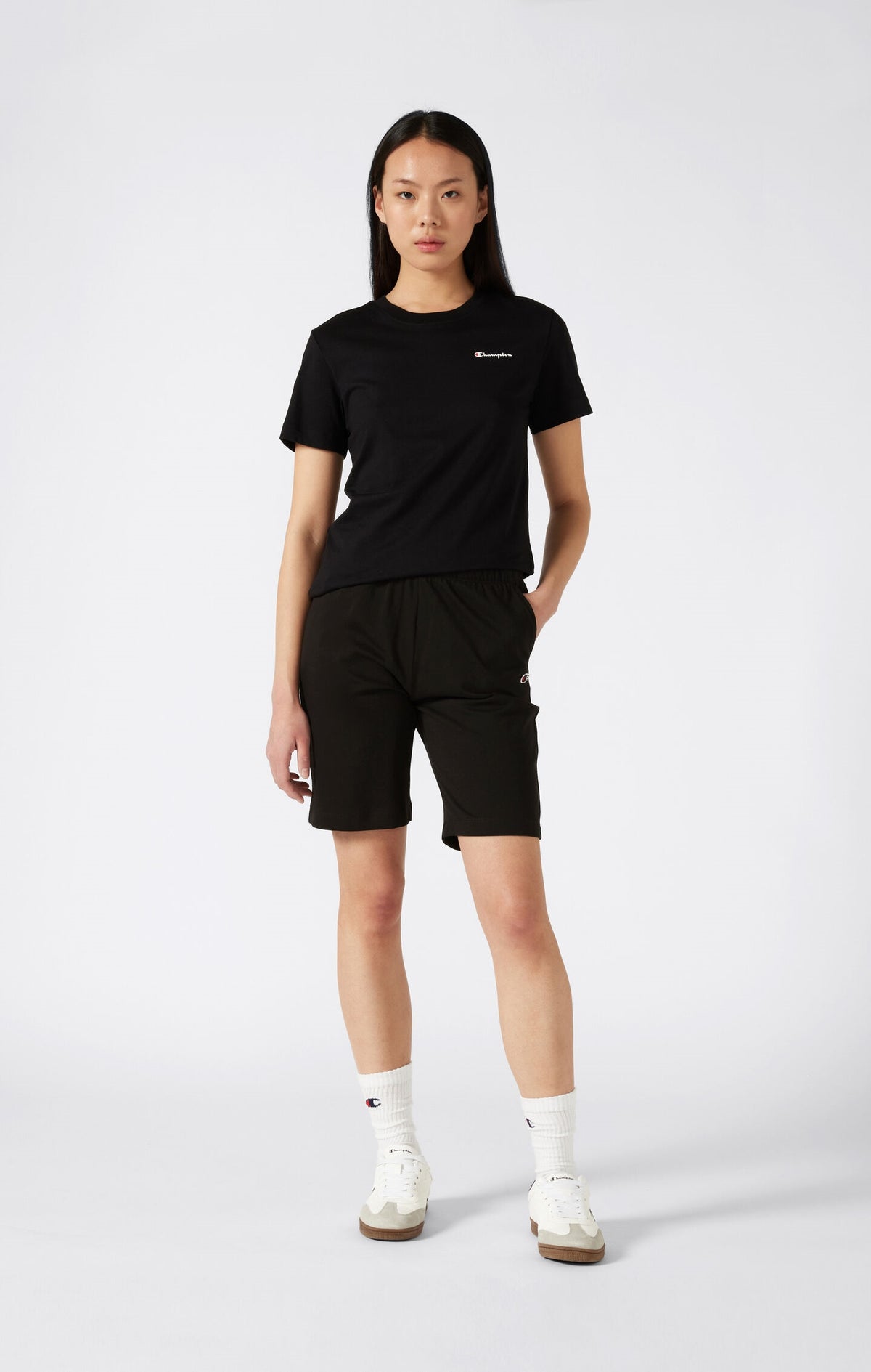 Slim Fit Damen Bermuda Shorts mit kleinem C-Logo Icons