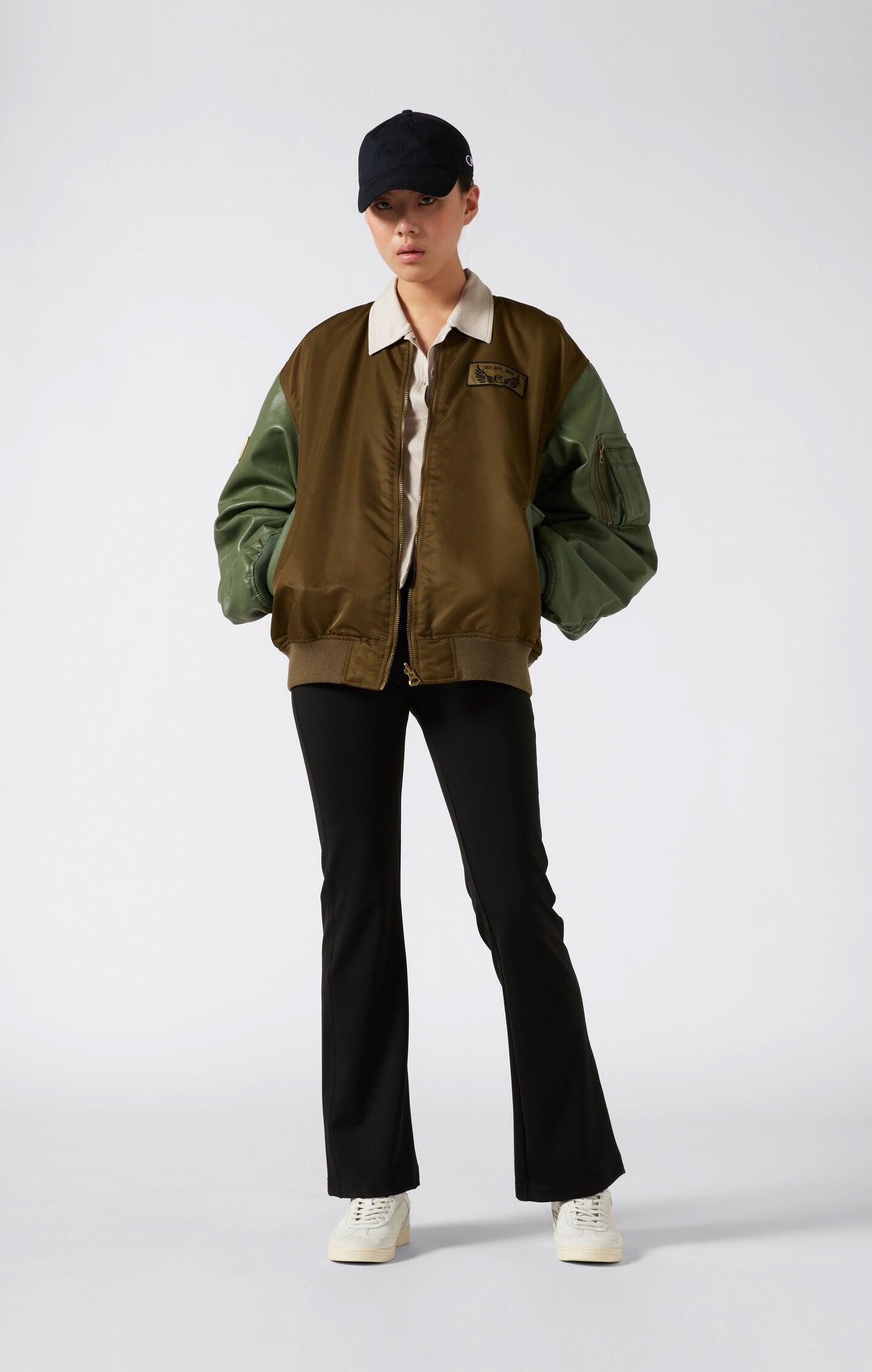 Women's Reverse Weave Washed Flare Leggings