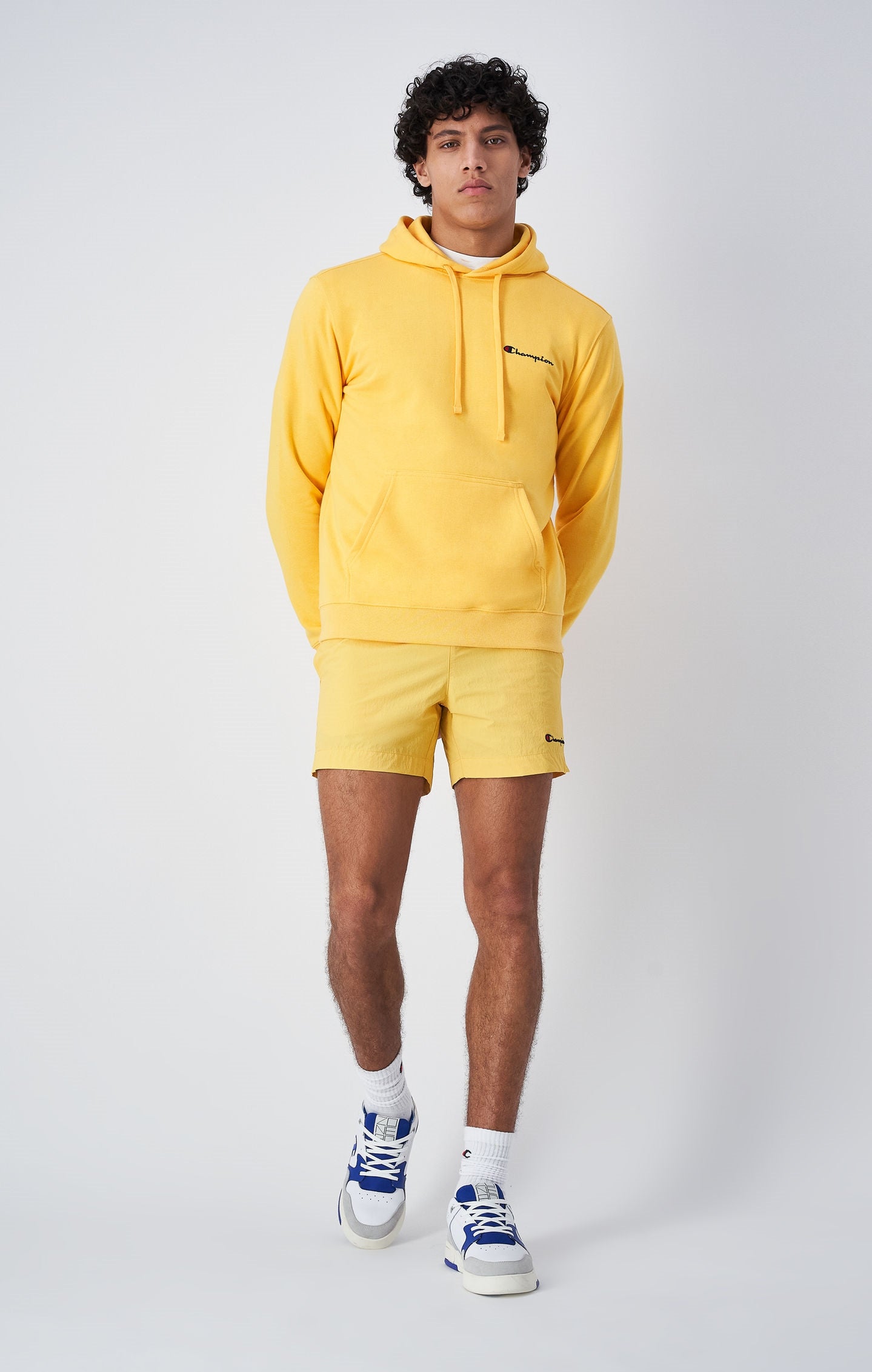 Kapuzenpullover mit kleinem Champion-Sticklogo