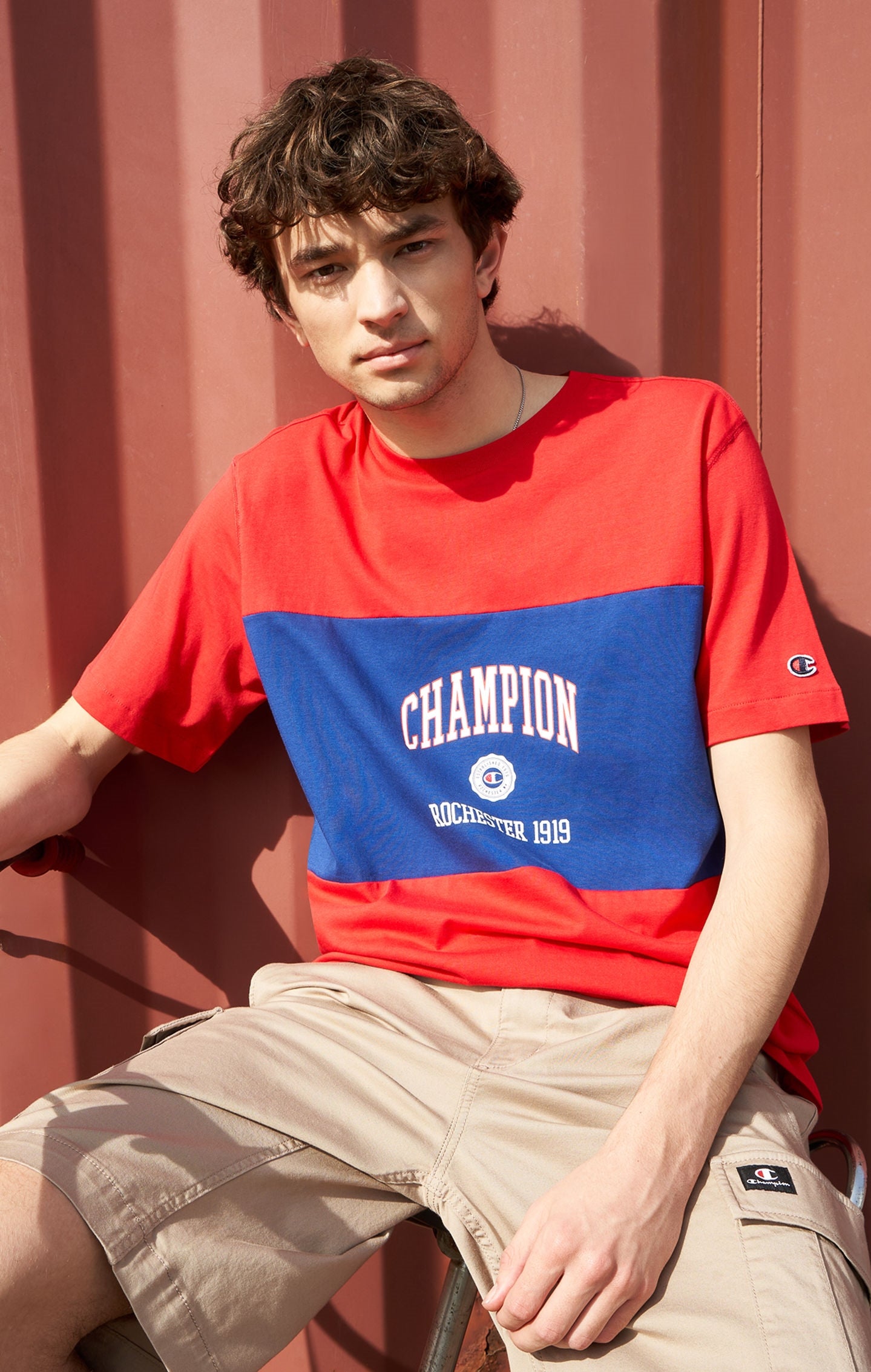 T-shirt Comfort Fit A Righe Logo