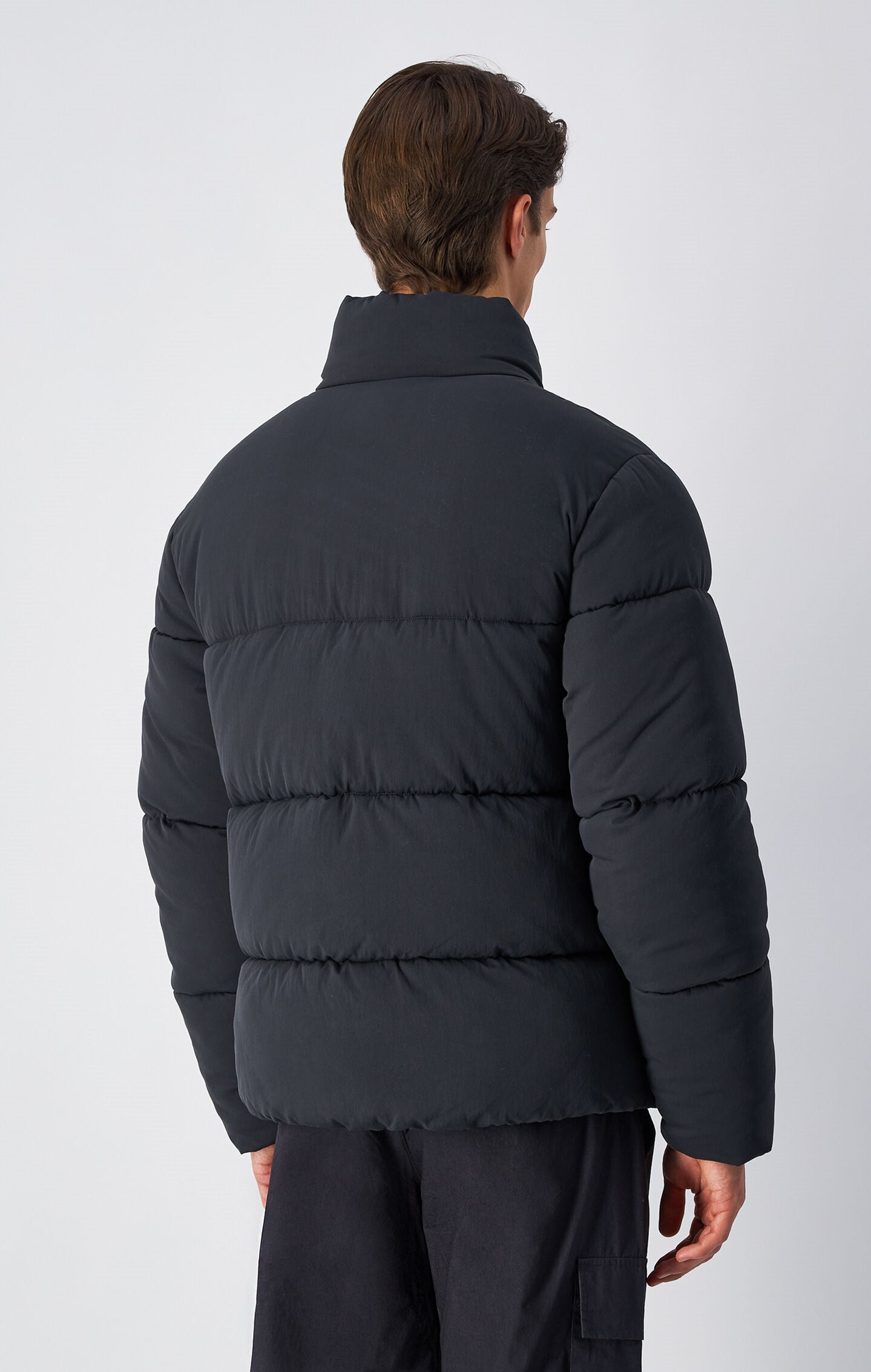 Piumino pesante a collo alto