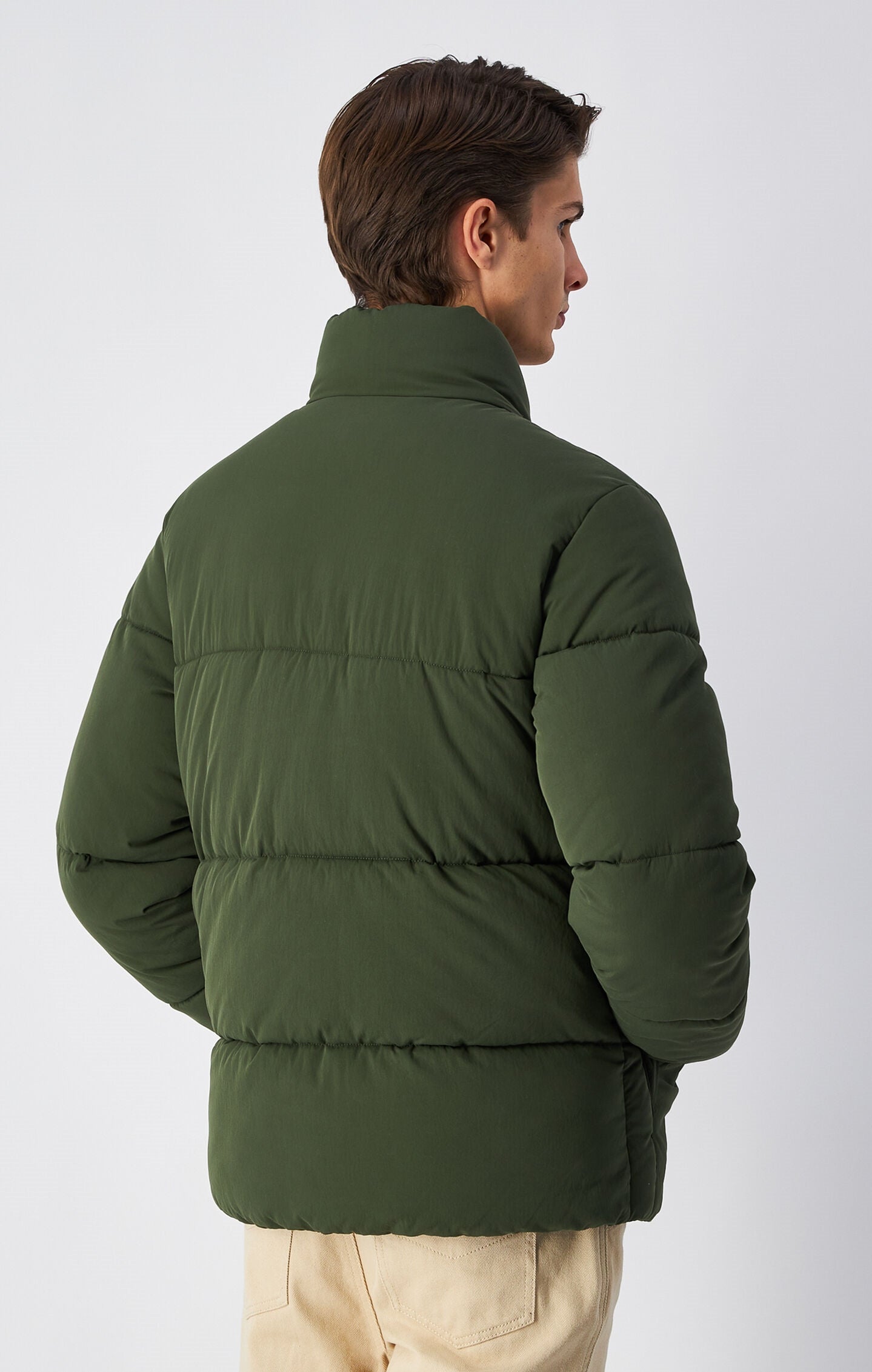 Piumino pesante a collo alto