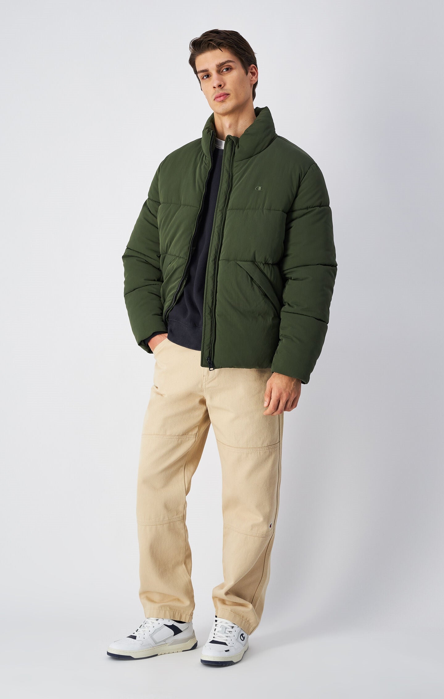 Piumino pesante a collo alto