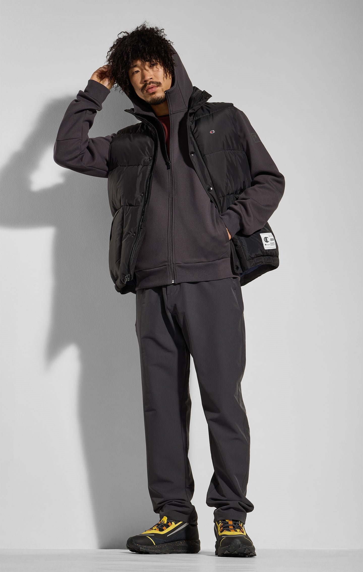 Sweatshirt à capuche zippé en interlock