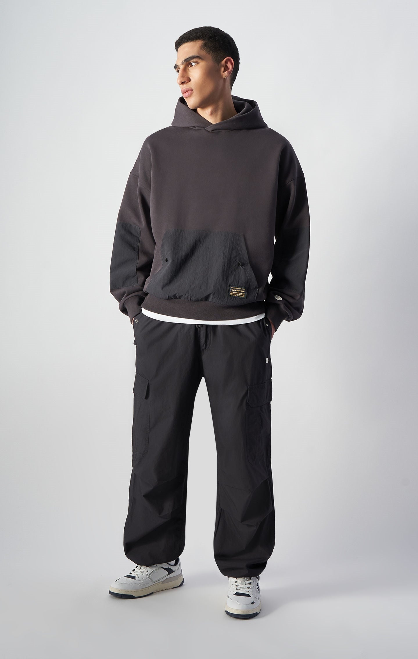 Pantaloni parachute con lavaggio vintage