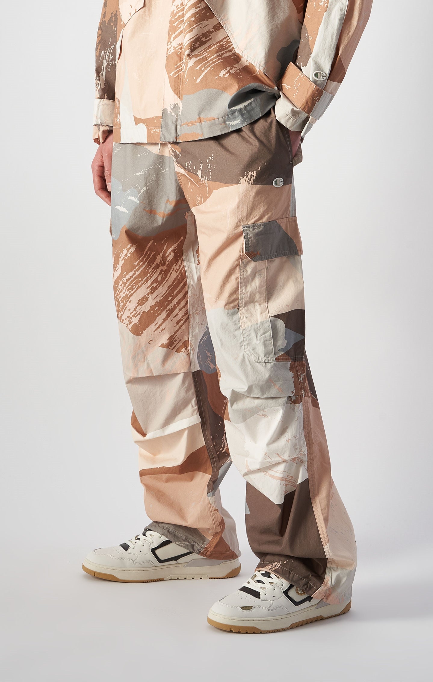 Pantaloni parachute con lavaggio vintage