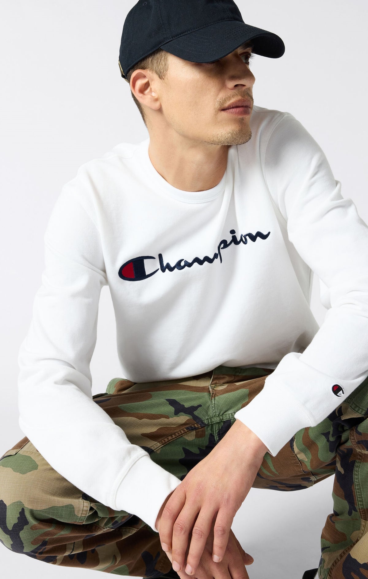 Sudadera Ligera Icons Slim Fit para Hombre con Cuello Redondo