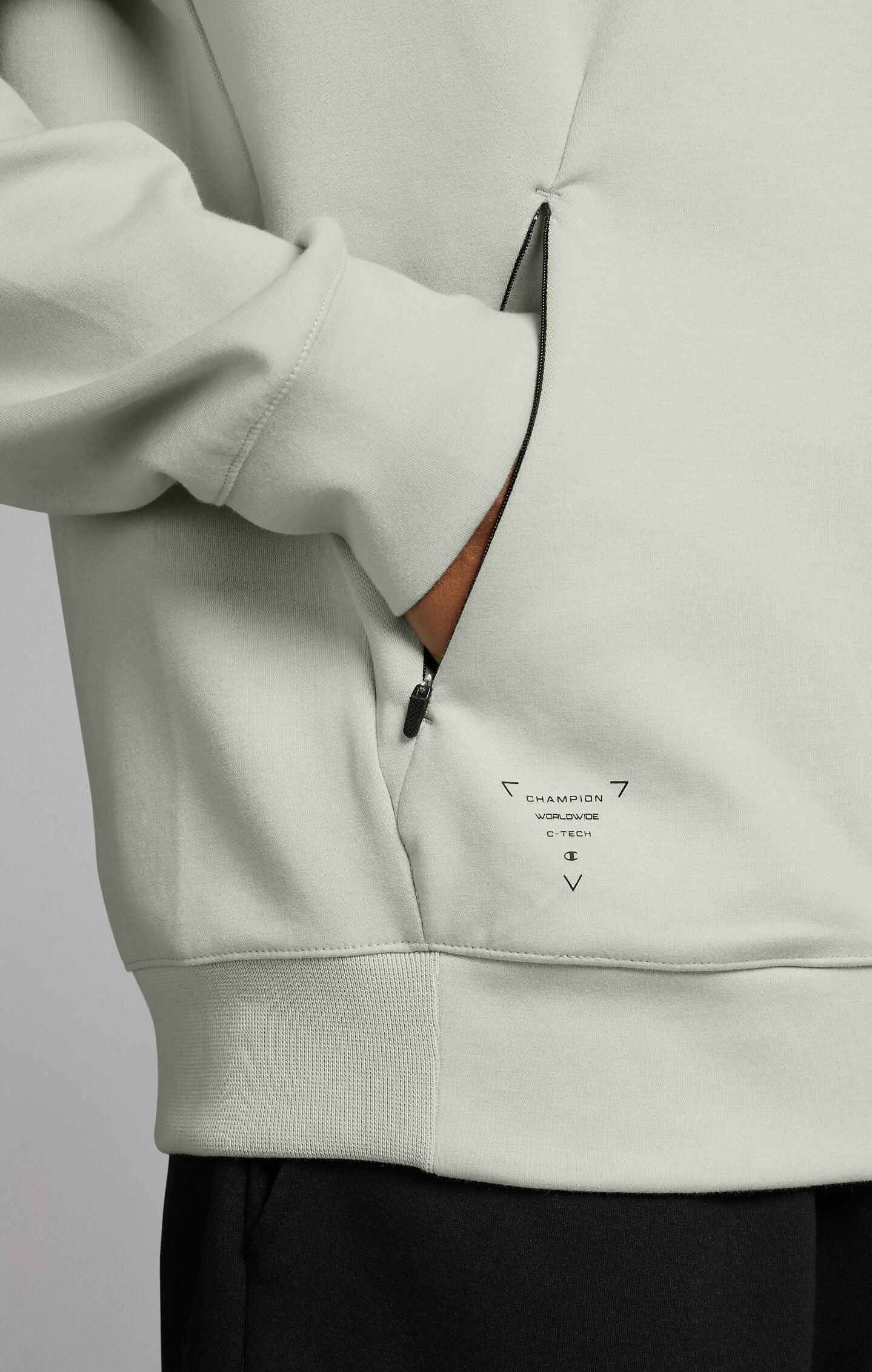 Men's Slim Fit Hooded Zip Sweatshirt in Stretch Interlock C-Tech