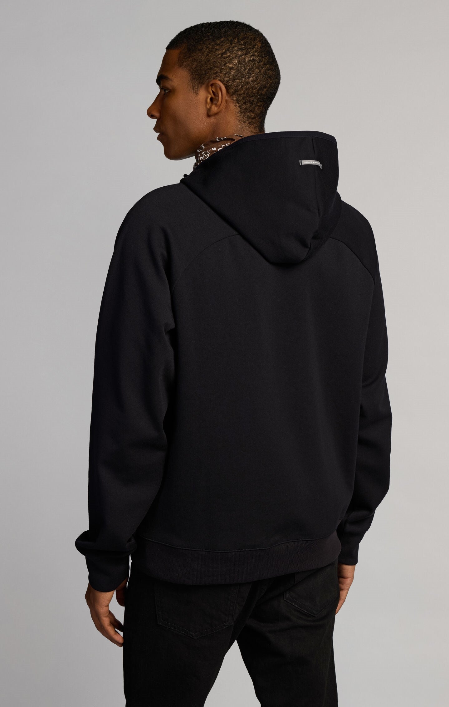 Men's Slim Fit Hooded Zip Sweatshirt in Stretch Interlock C-Tech