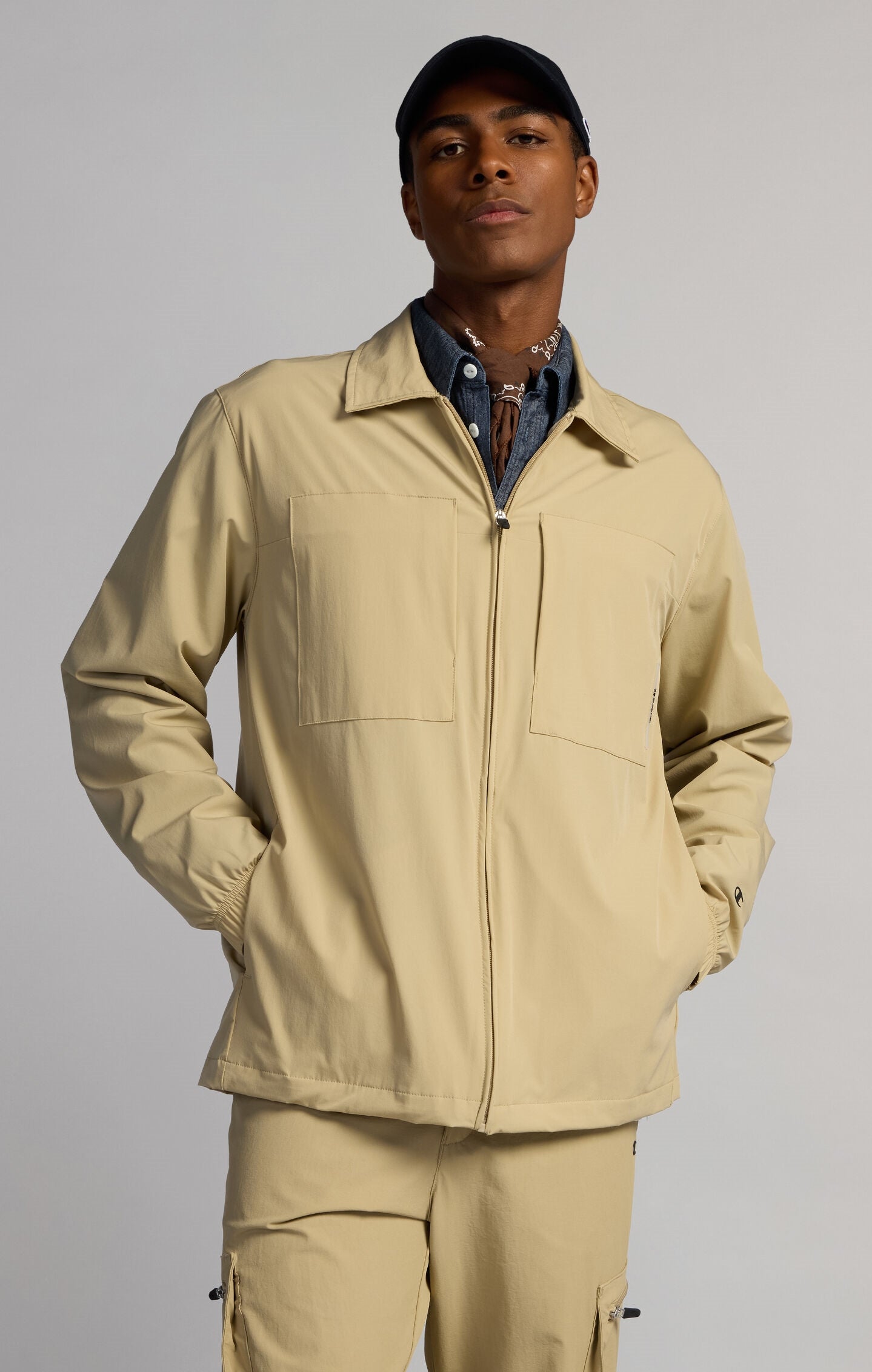 Camisa de Hombre de Manga Larga con Cremallera Comfort Fit de Nailon Ligero C-Tech