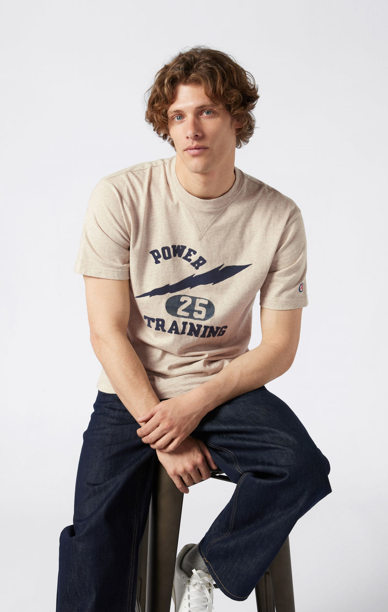 Camiseta de corte estándar con cuello redondo Archive Physical Education