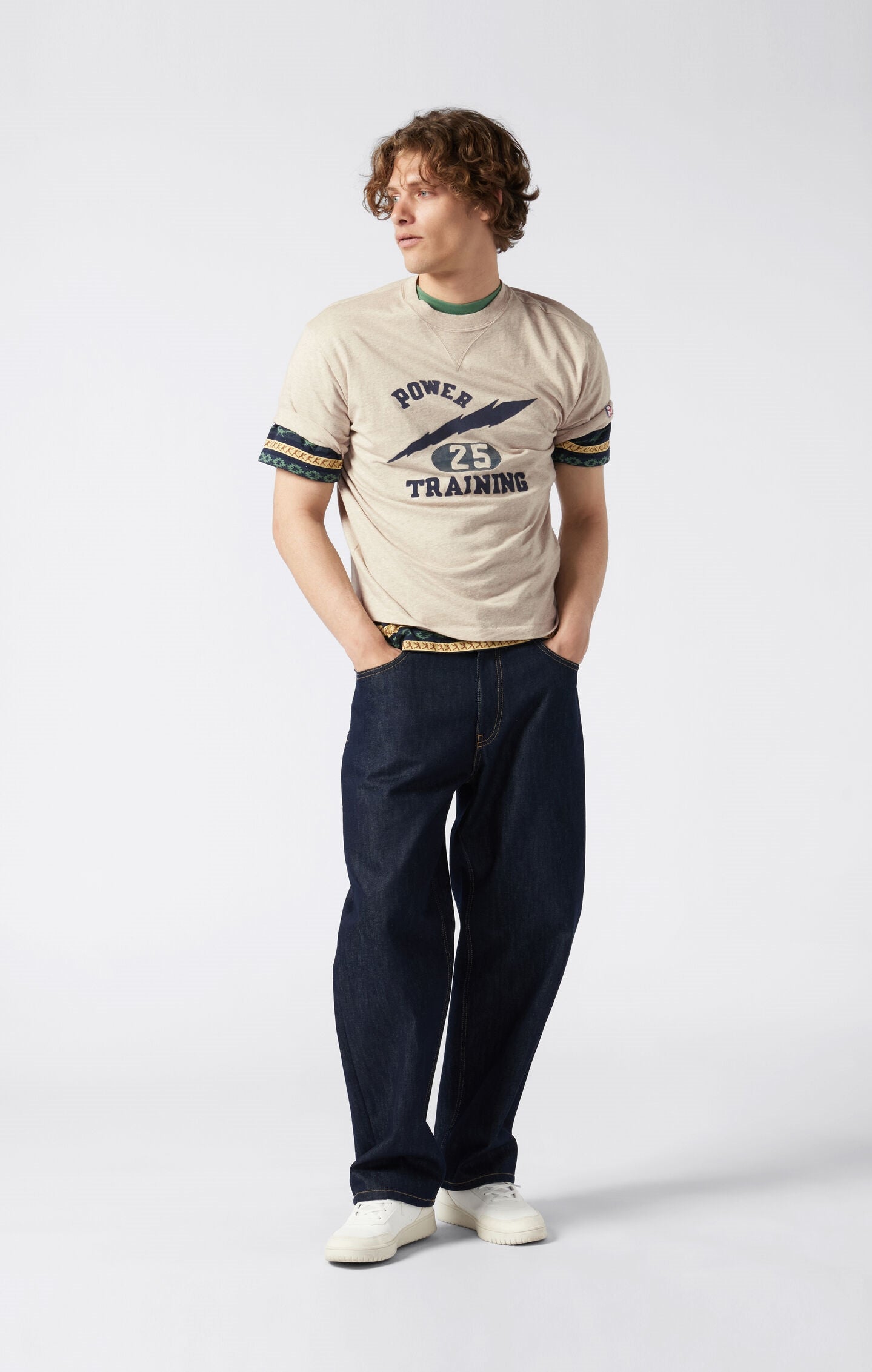 T-shirt Archive Physical Education ampia a girocollo