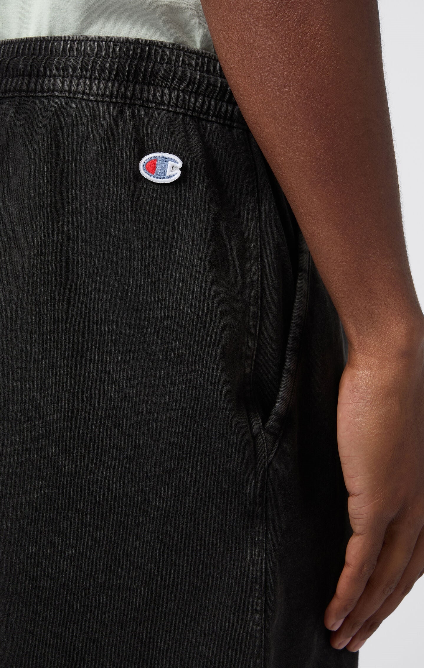Men’s Shorts with Exposed Front Pockets