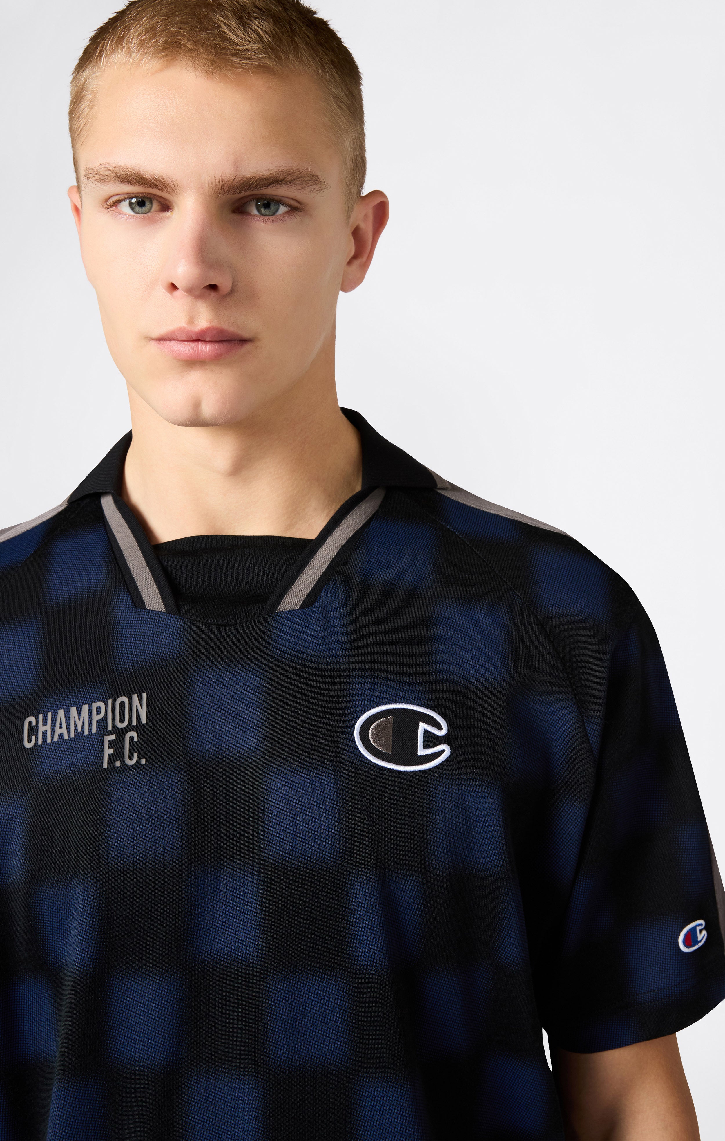 Herren Polo im Fußball-inspirierten Design