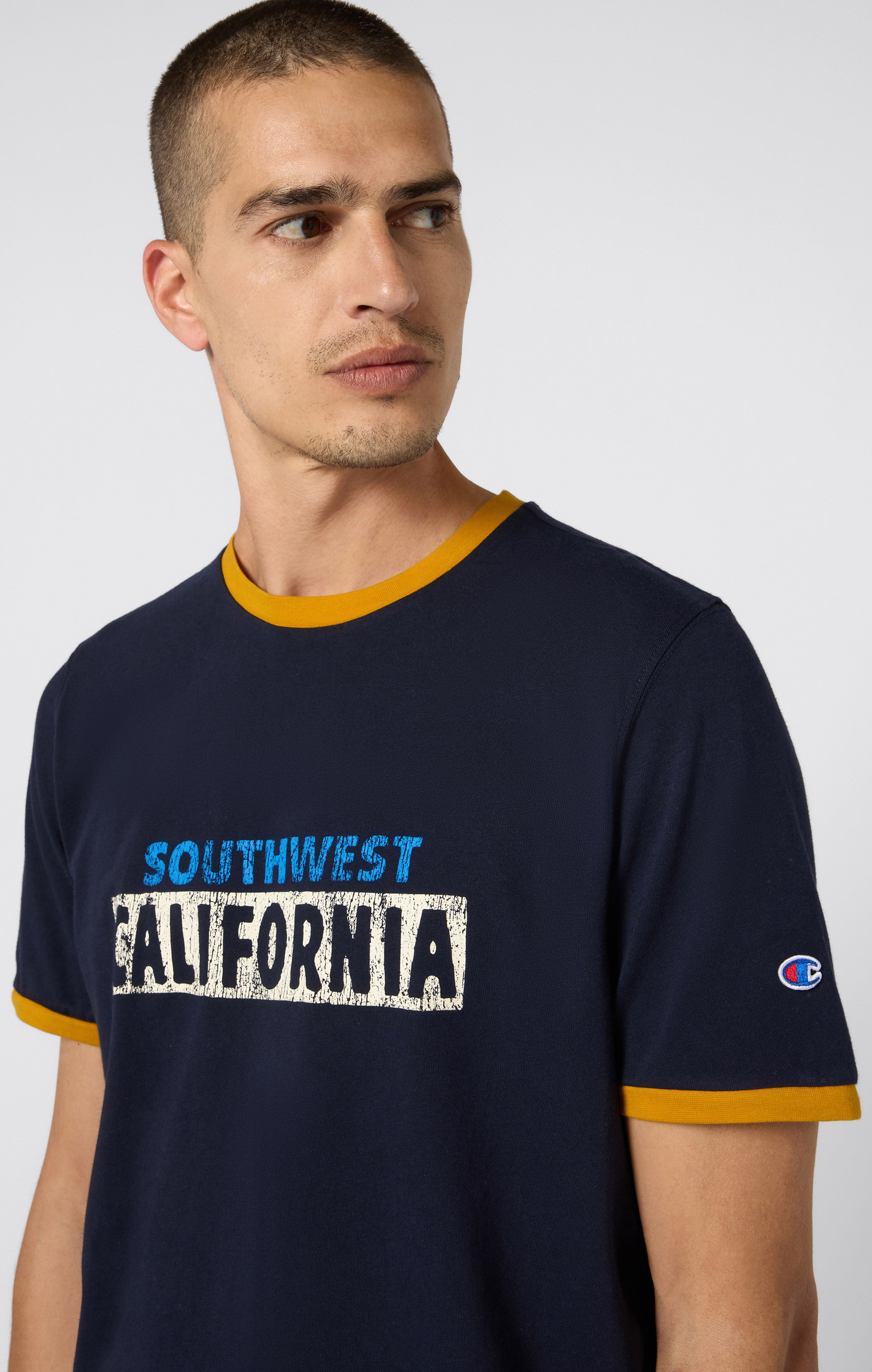 Men's crewneck T-shirt with graphic and contrast trims