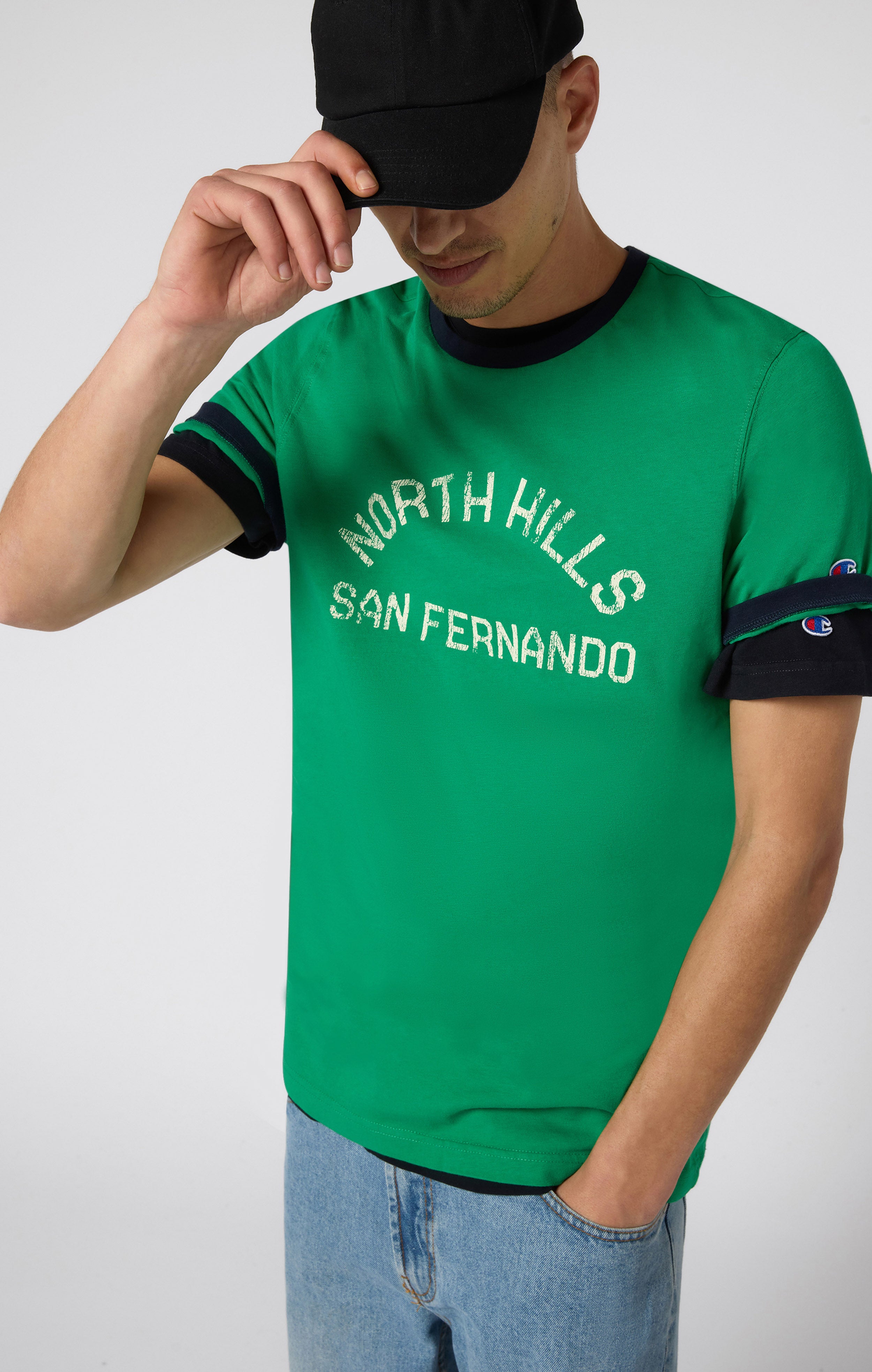 Men's crewneck T-shirt with graphic and contrast trims