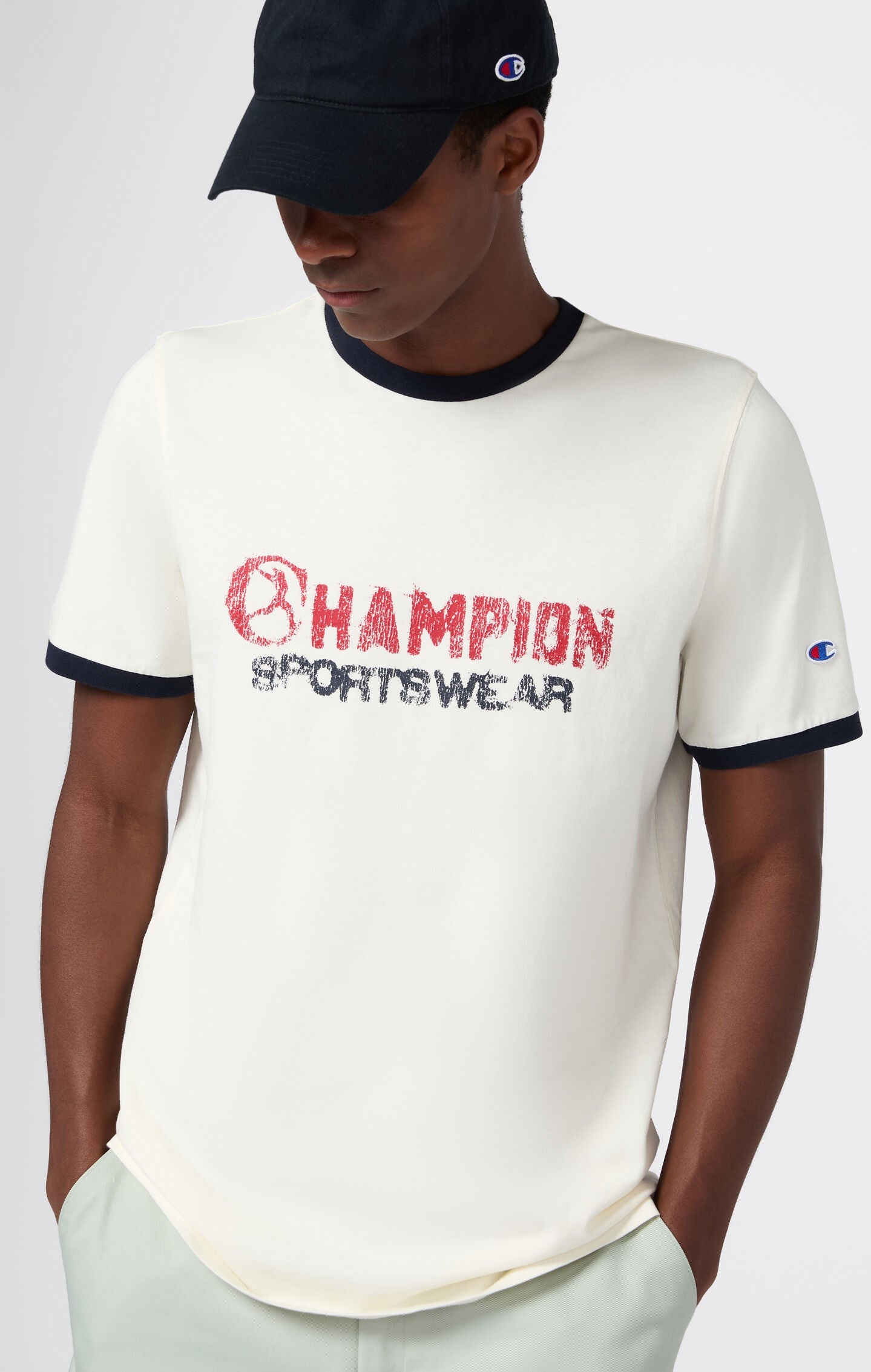 Men's crewneck T-shirt with graphic and contrast trims