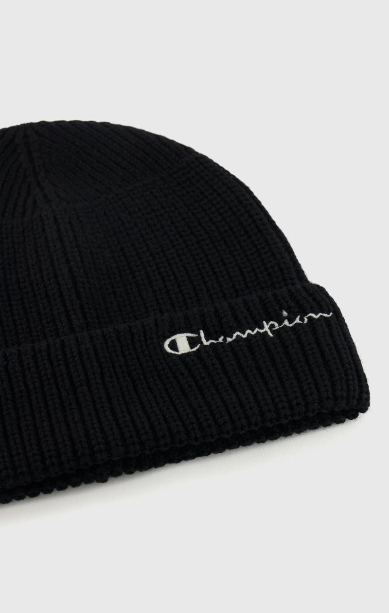 Nachhaltige gestickte Beaniemütze