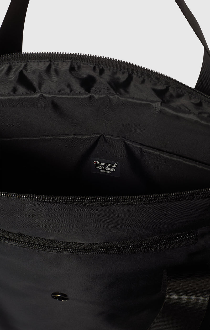 Mittelgroße Schultertasche