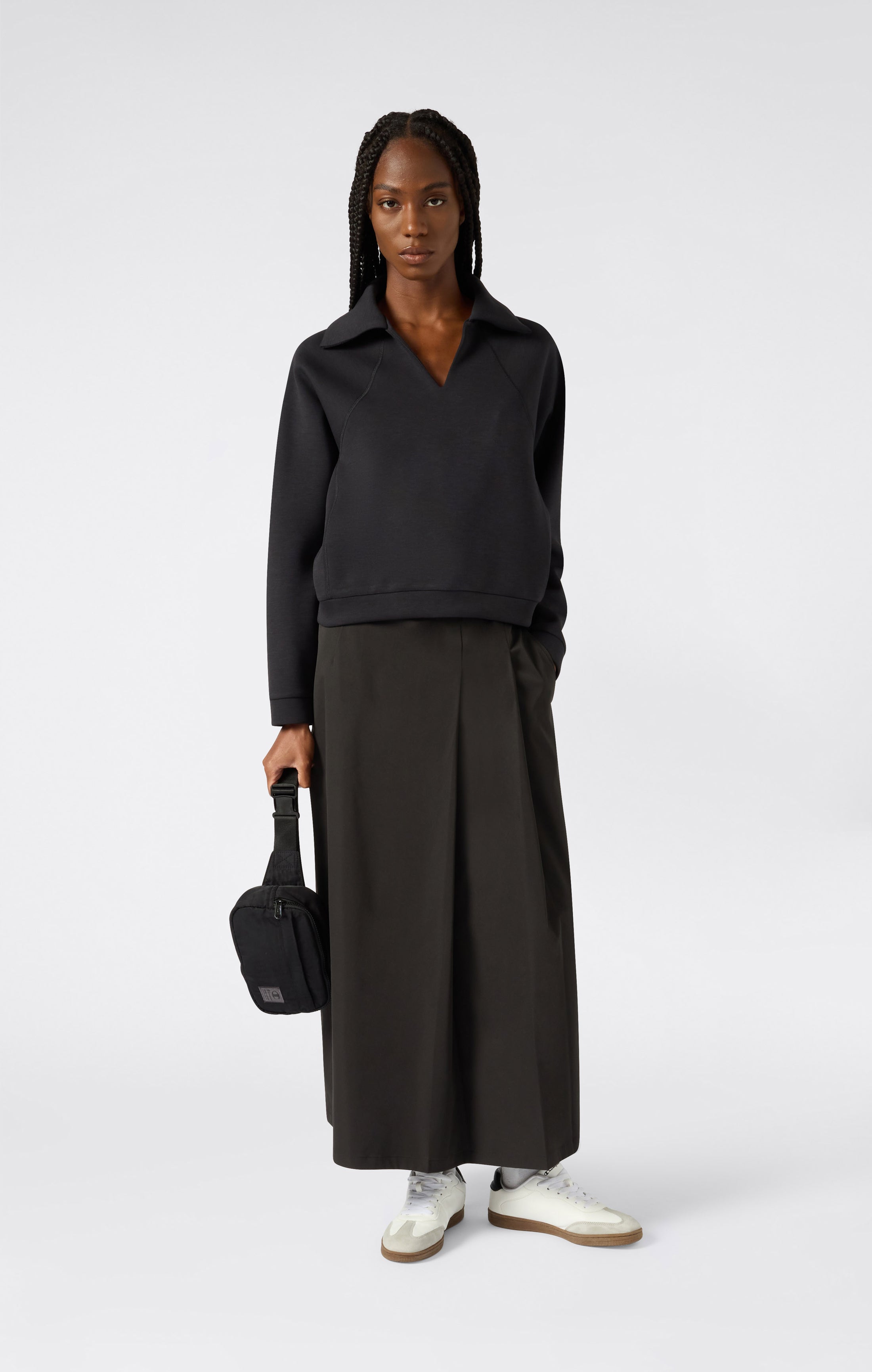 Women’s Skipper Sweatshirt Black Edition