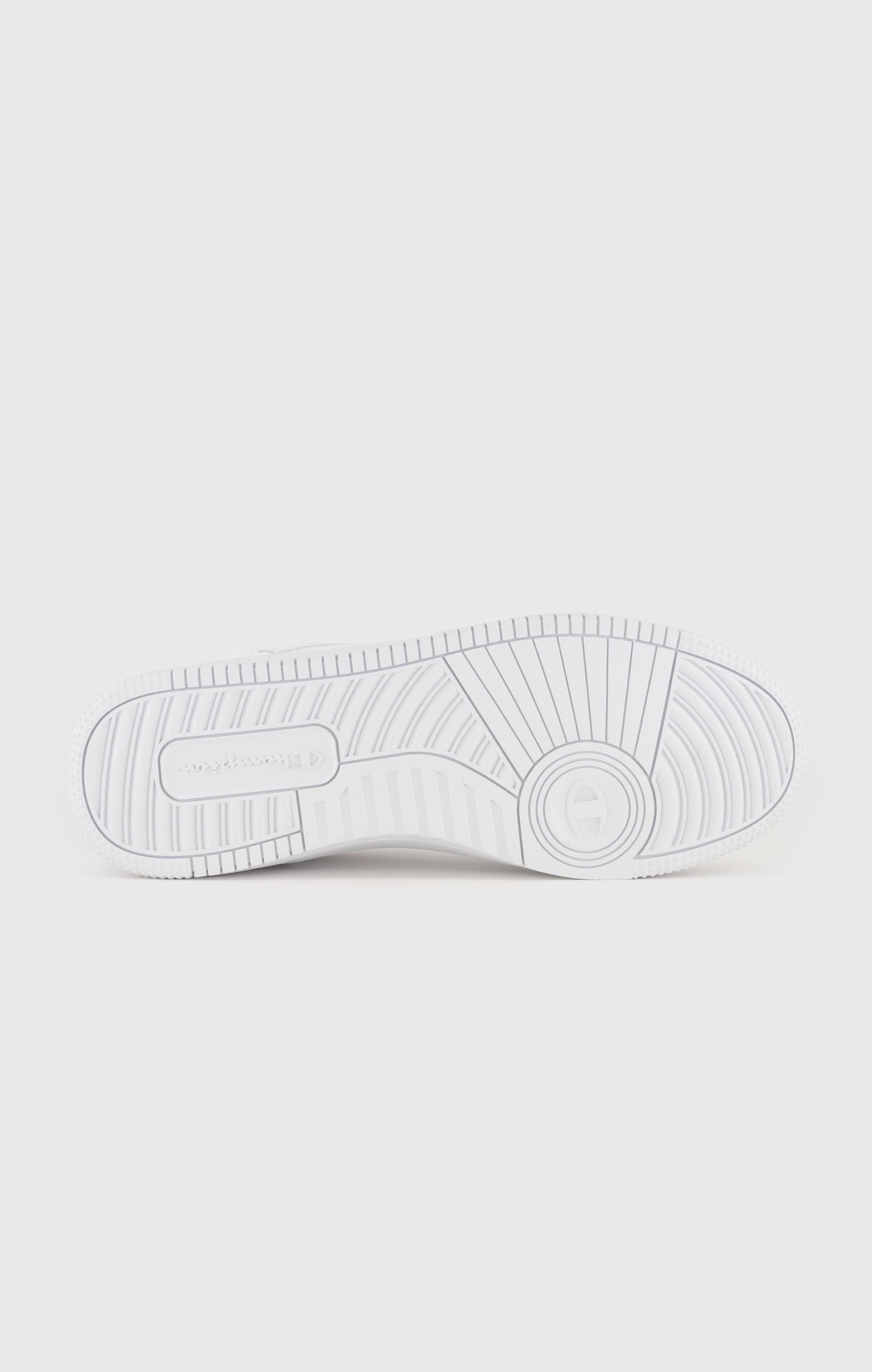 RD18  Low-Top-Basketballschuhe