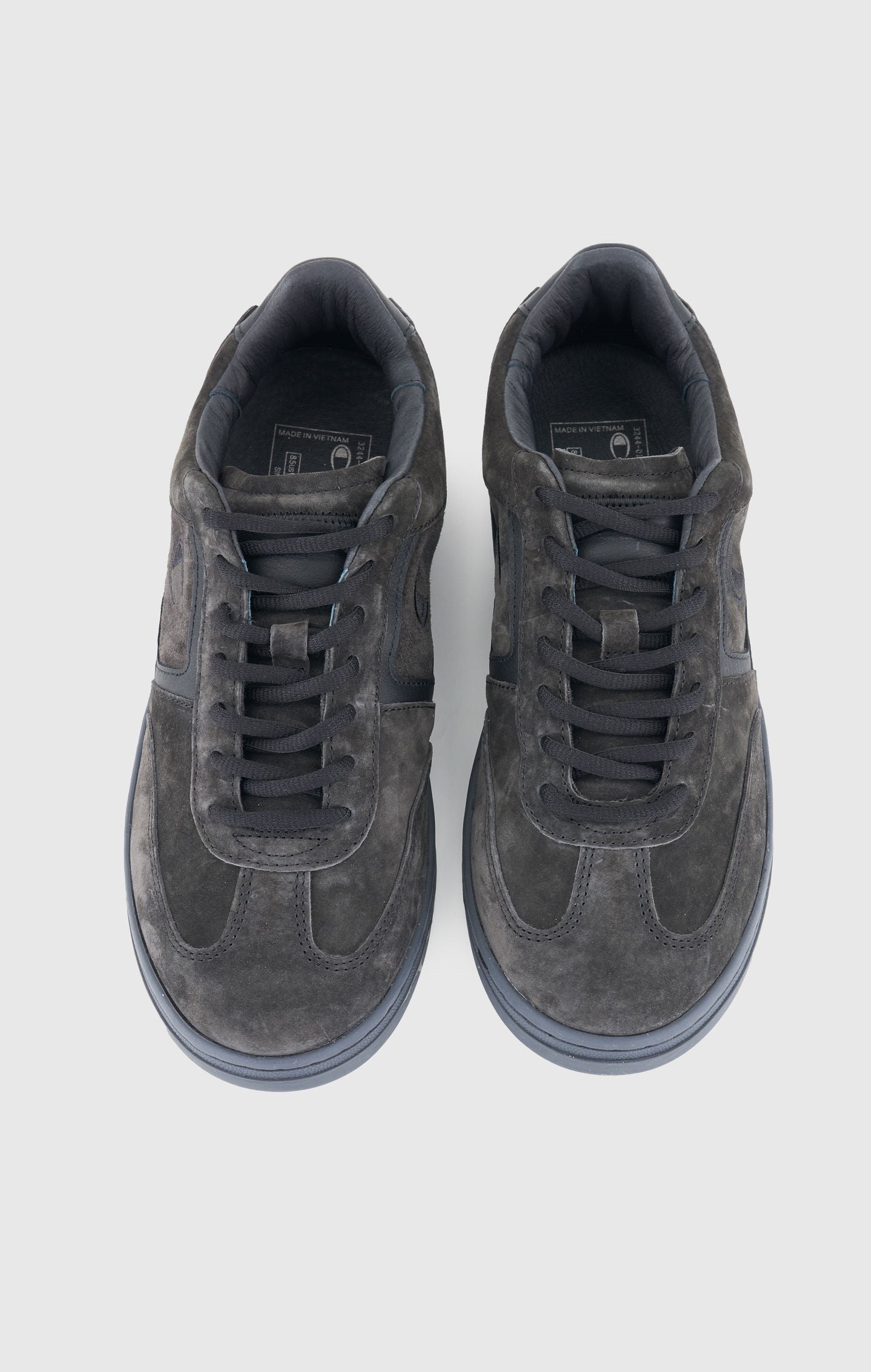 Sneakers basses en daim CL78