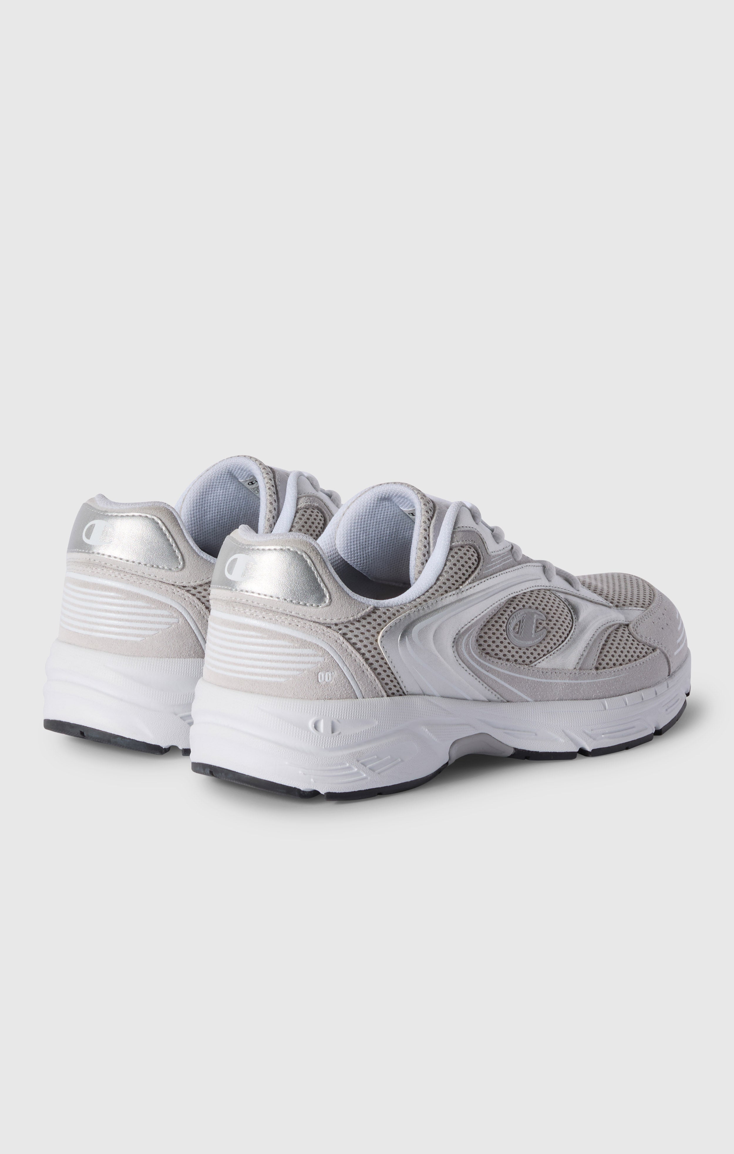 RN00 METALLIC Low Sneakers