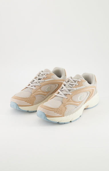 RN00 Suede Low Trainers