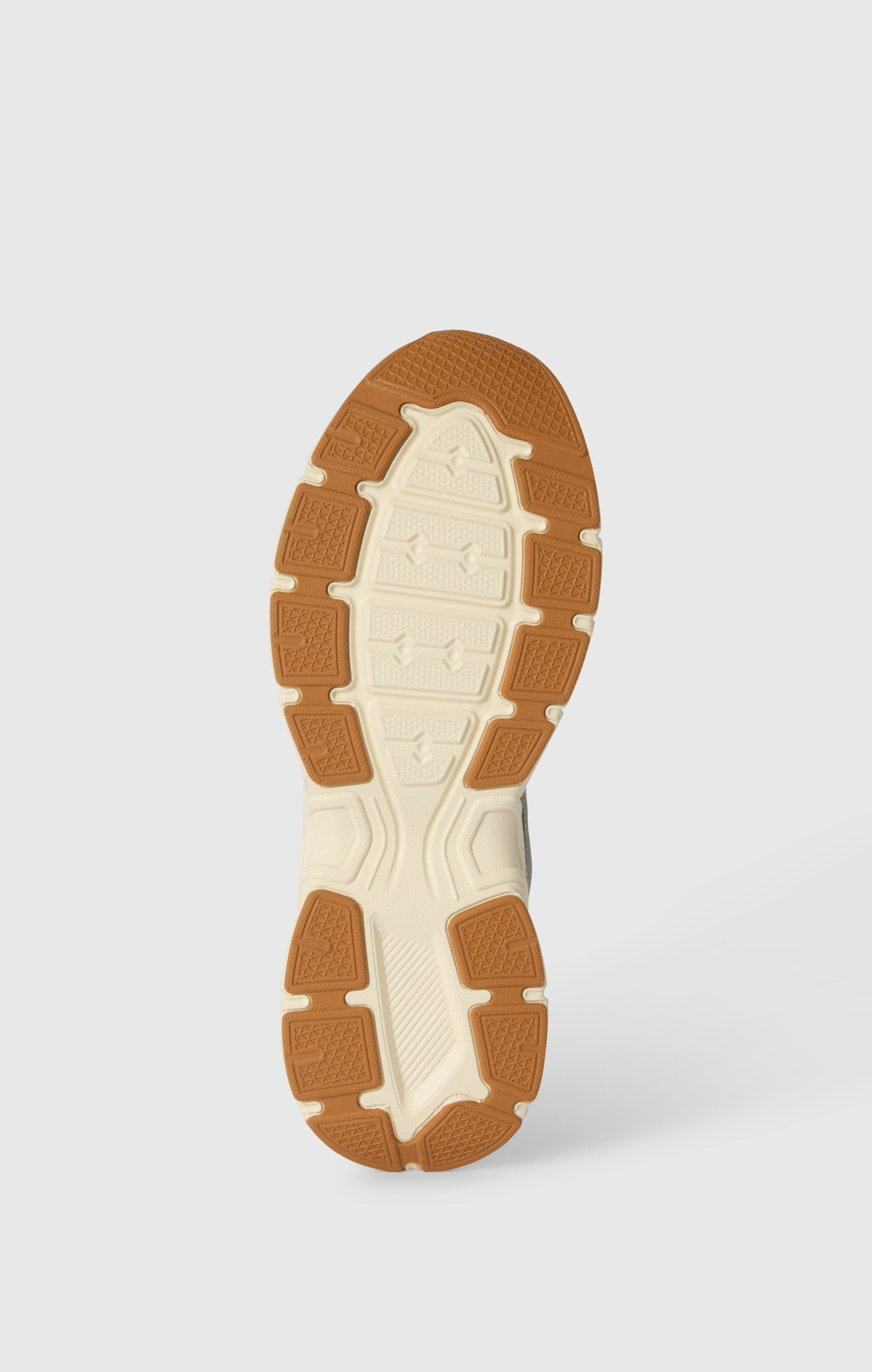 RT25 Mesh Trainers Low