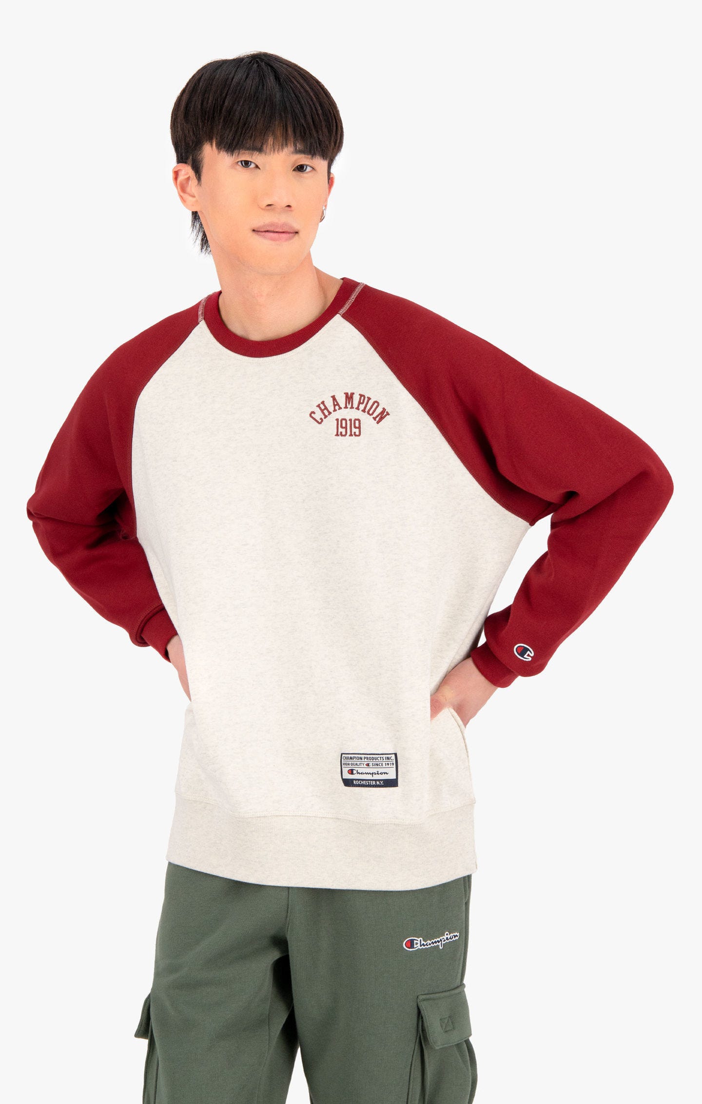 Sweatshirt colour-block à logo universitaire en coton bio mélangé