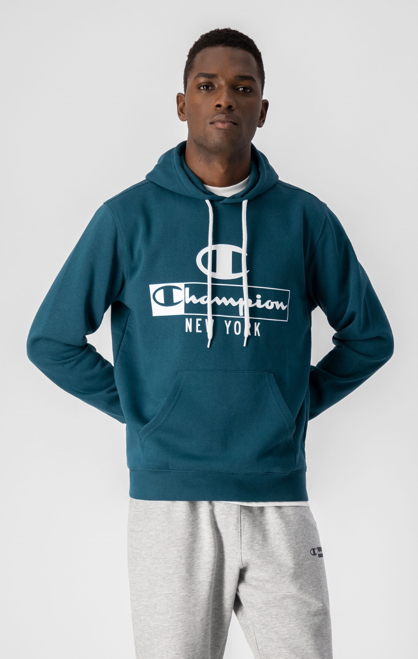 Sweatshirt à capuche et logo Champion encadré