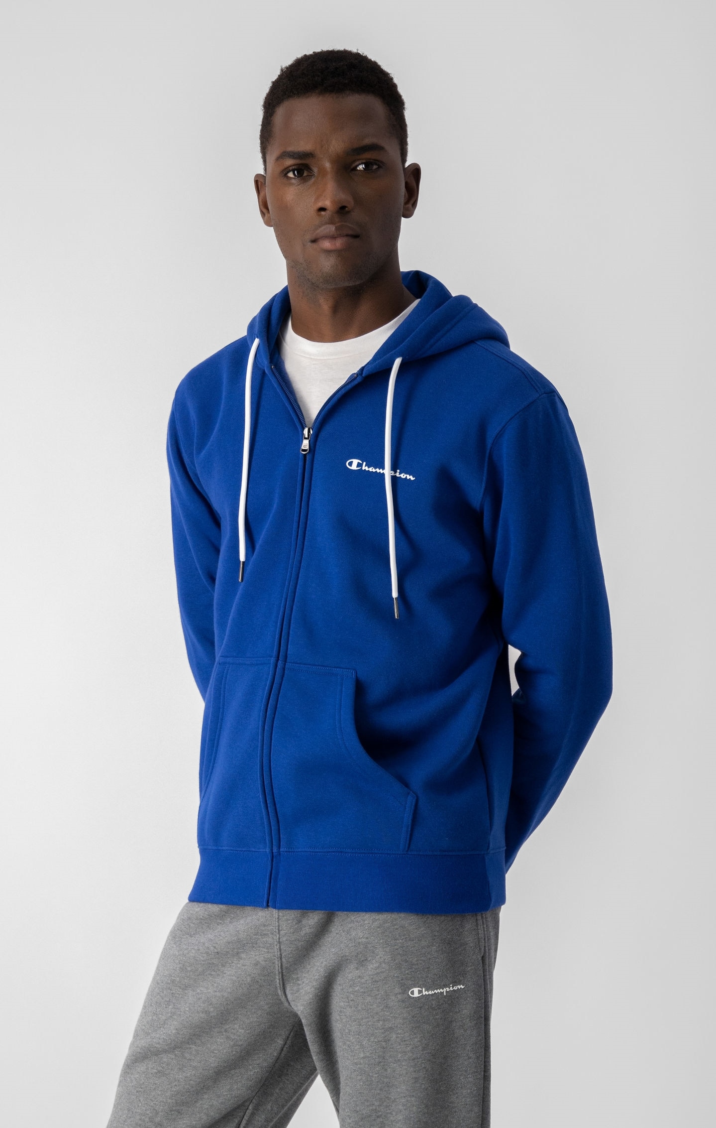 Sweatshirt zippé à capuche et petit logo Champion imprimé