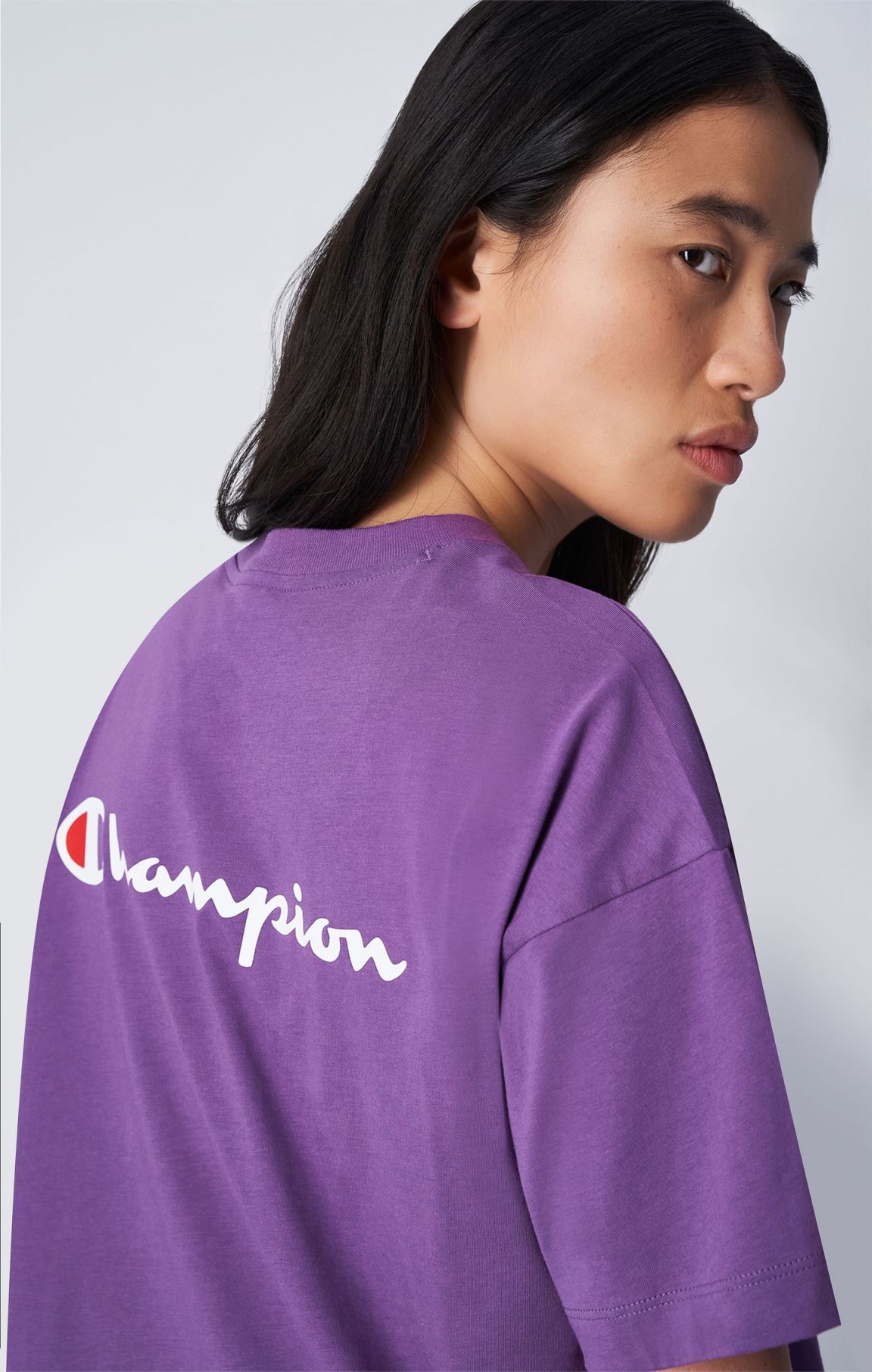 Baumwoll-T-Shirt in Kastenform mit Logo-Schriftzug