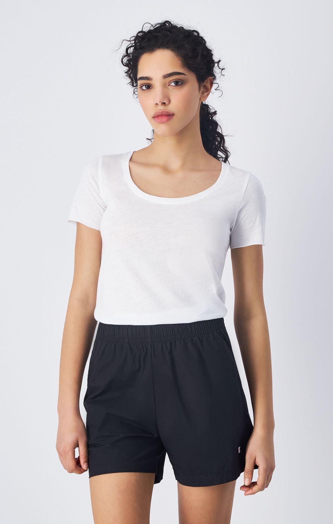 Camiseta de algodón con cintura de corte crudo