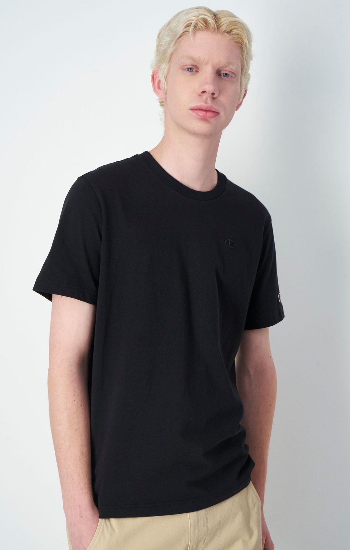 Schwarz Baumwoll-T-Shirt im Comfort Fit mit Stickerei